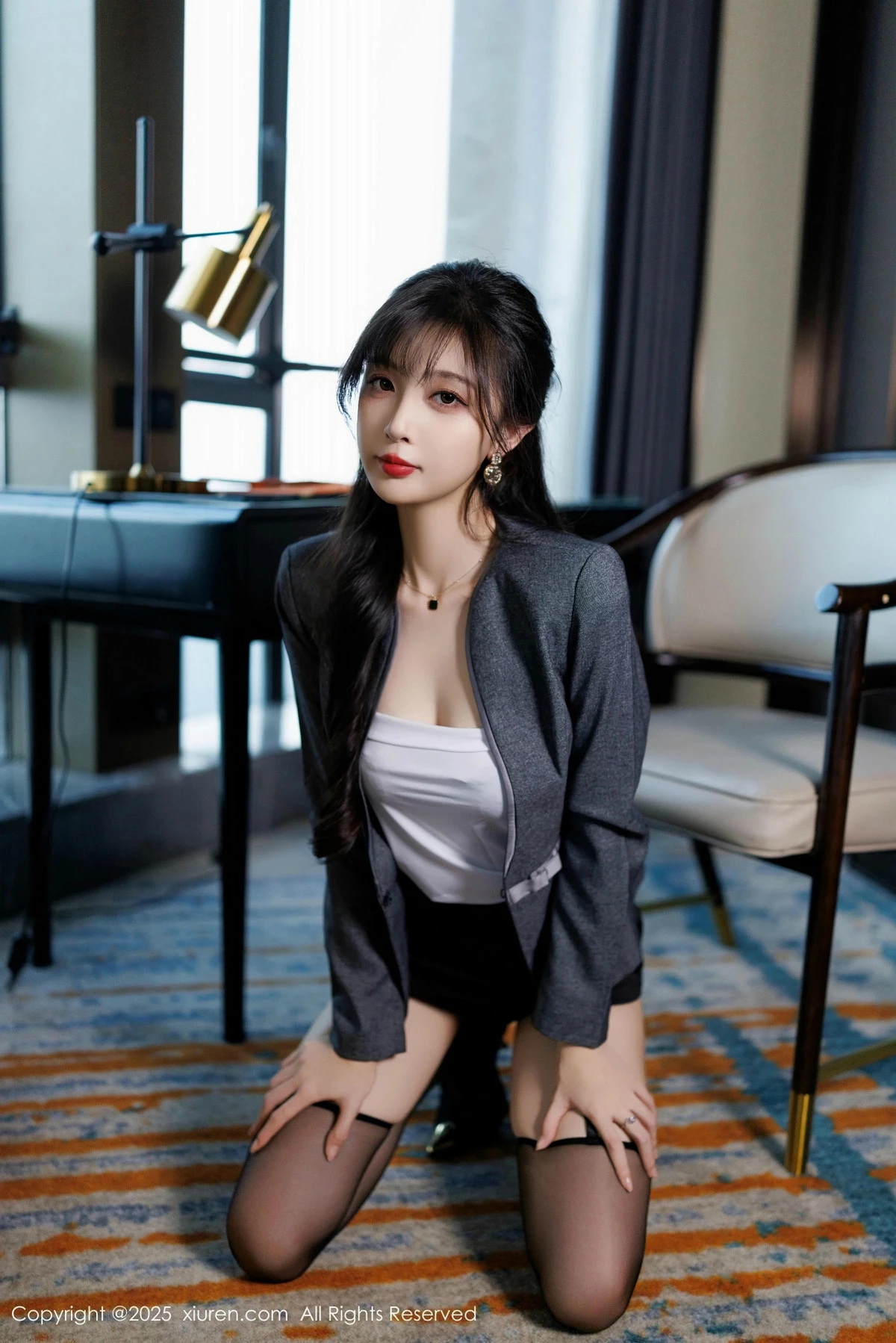 秀人集.com_[XiuRen秀人网]No.9957_模特樱桃小阑子性感紫色蕾丝内衣配黑丝吊袜秀曼妙身姿诱惑写真85P