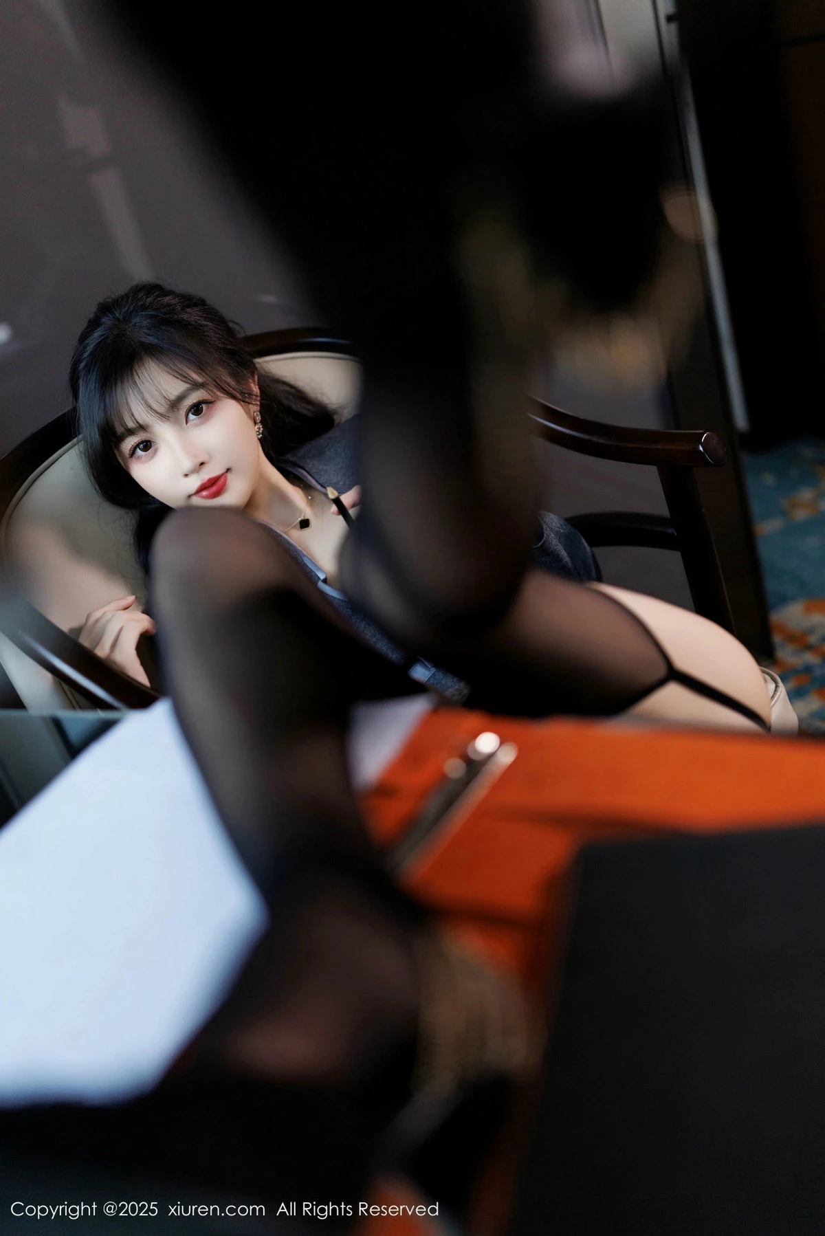 秀人集.com_[XiuRen秀人网]No.9957_模特樱桃小阑子性感紫色蕾丝内衣配黑丝吊袜秀曼妙身姿诱惑写真85P