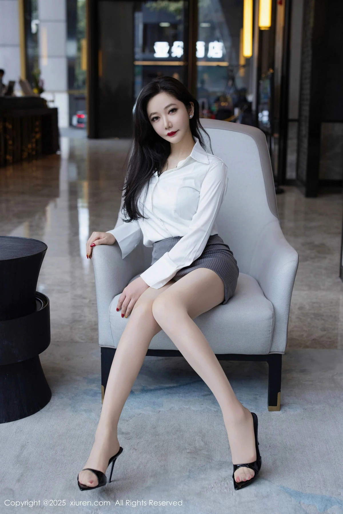 秀人集.com_[XiuRen秀人网]No.9976_女神心妍小公主性感白衬衫配灰短裙露蓝色内衣秀完美诱身材惑写真74P