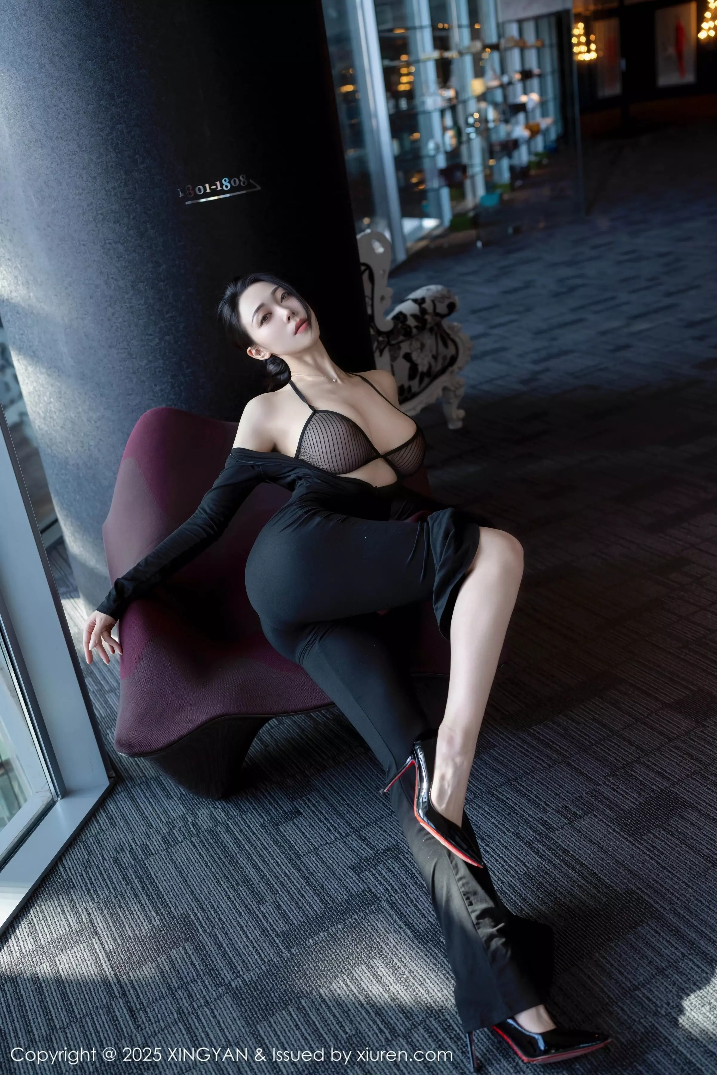 秀人集.com_[XINGYAN星颜社]VOL.322_模特清妙性感OL职业装露轻透黑色内衣秀完美身材诱惑写真81P
