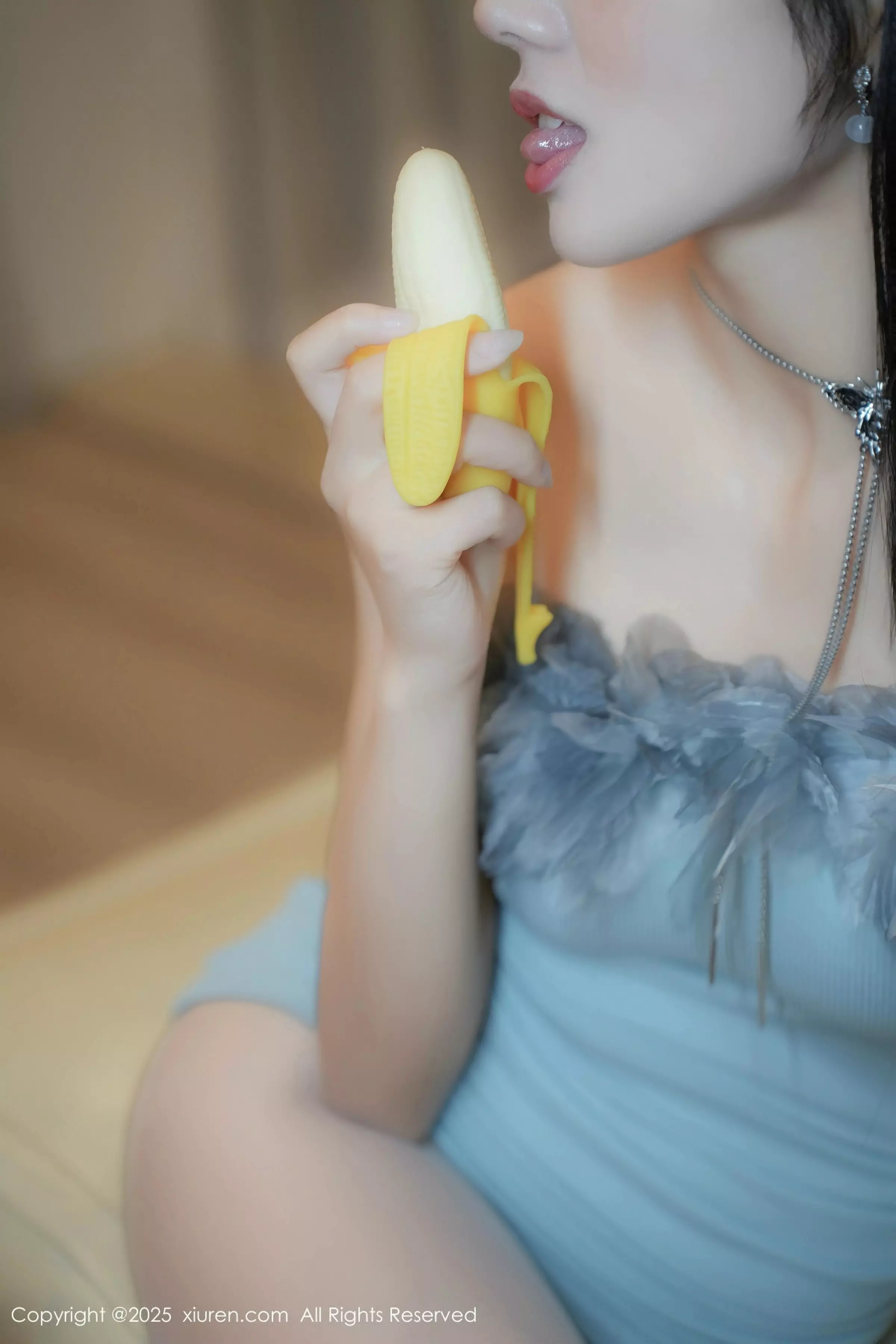 秀人集.com_[XiuRen秀人网]No.10008_模特美少女@性感蓝色礼裙配超薄无内肉丝秀柔美身姿诱惑写真63P