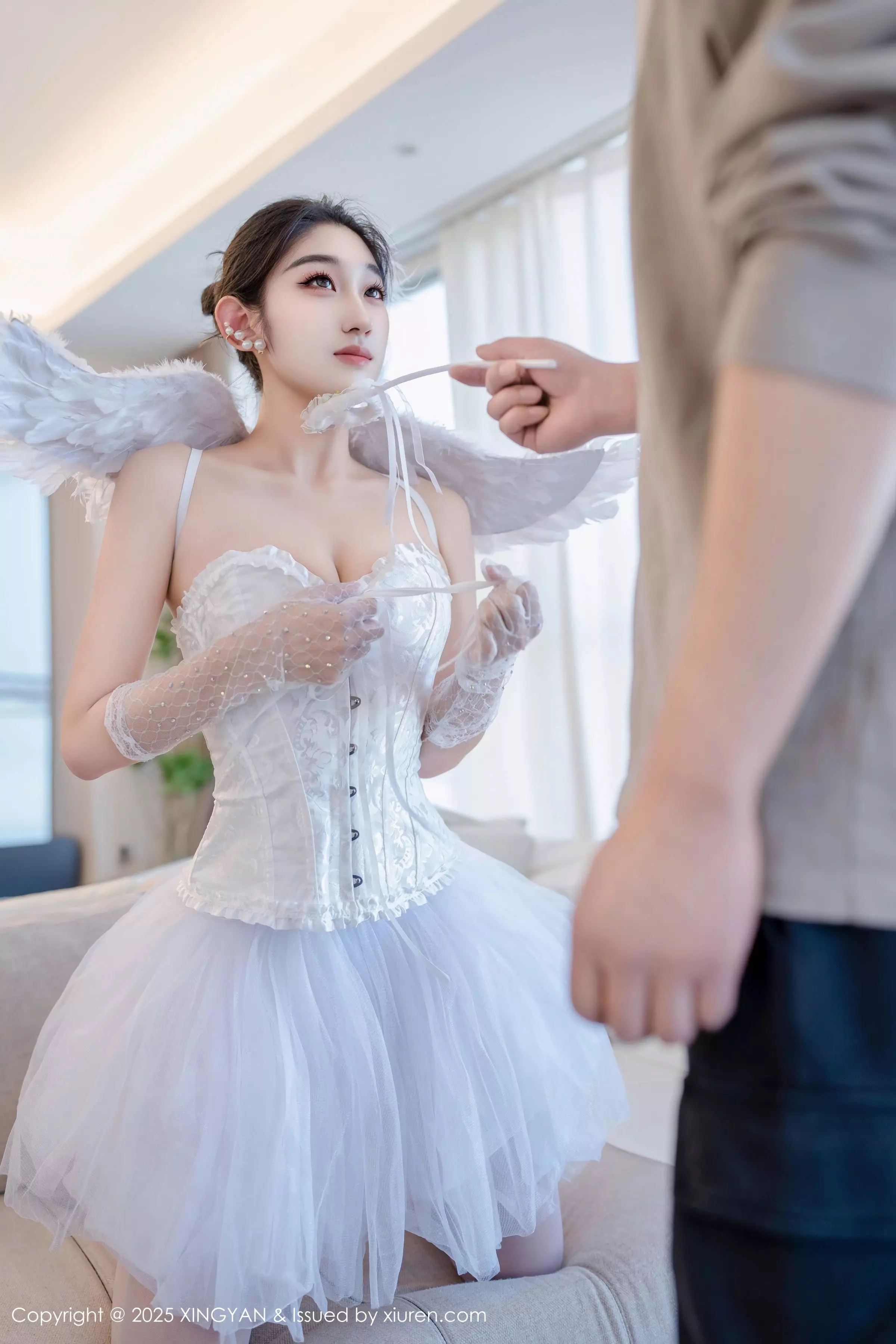 秀人集.com_[XINGYAN星颜社]VOL.324_模特星冉性感白色芭蕾吊带裙配白丝吊袜秀曼妙身姿诱惑写真78P