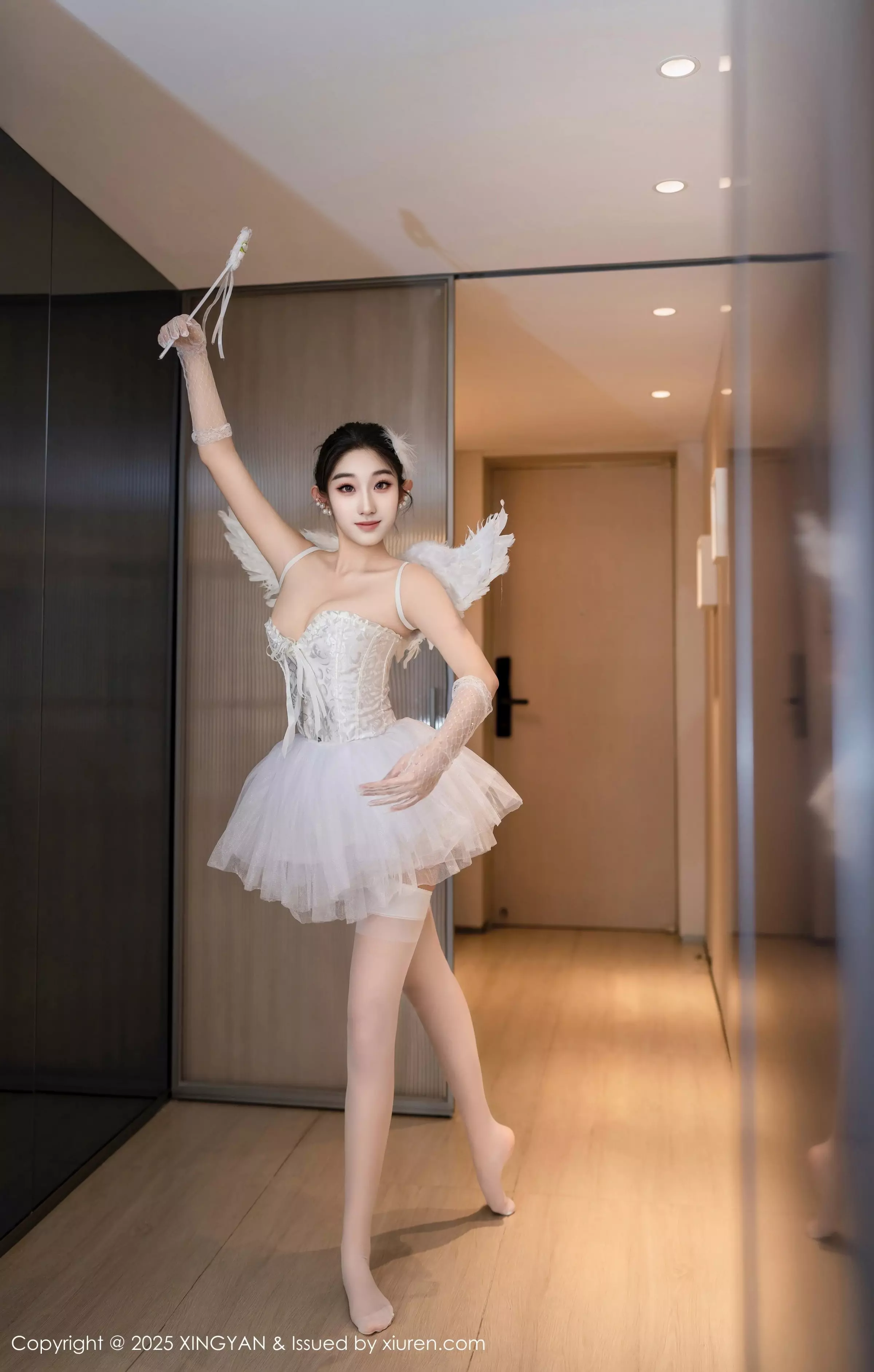 秀人集.com_[XINGYAN星颜社]VOL.324_模特星冉性感白色芭蕾吊带裙配白丝吊袜秀曼妙身姿诱惑写真78P