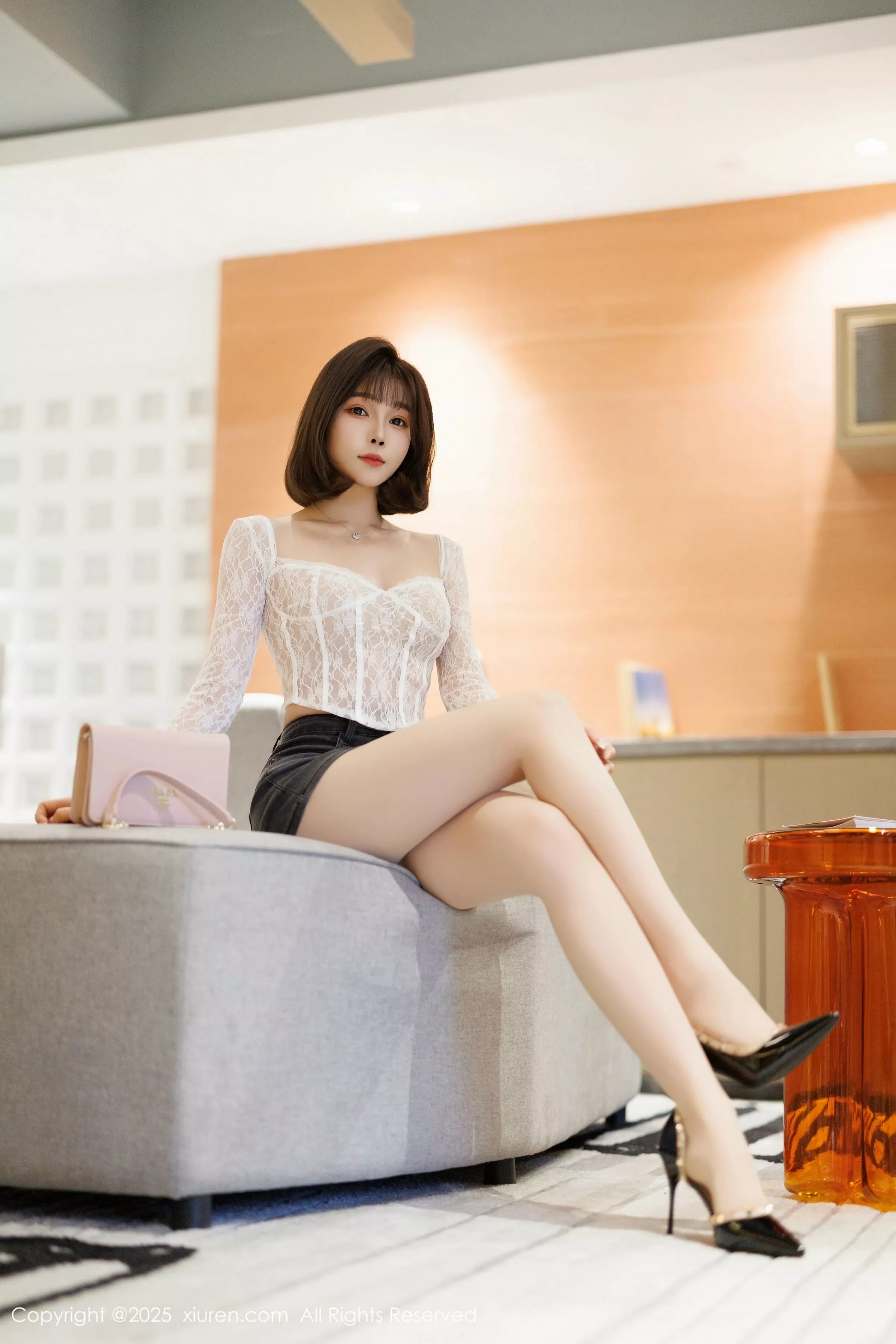 秀人集.com_[XiuRen秀人网]No.10113_女神徐莉芝Booty白色上衣配肉丝袜+蓝色情趣内衣秀美腿诱惑写真83P