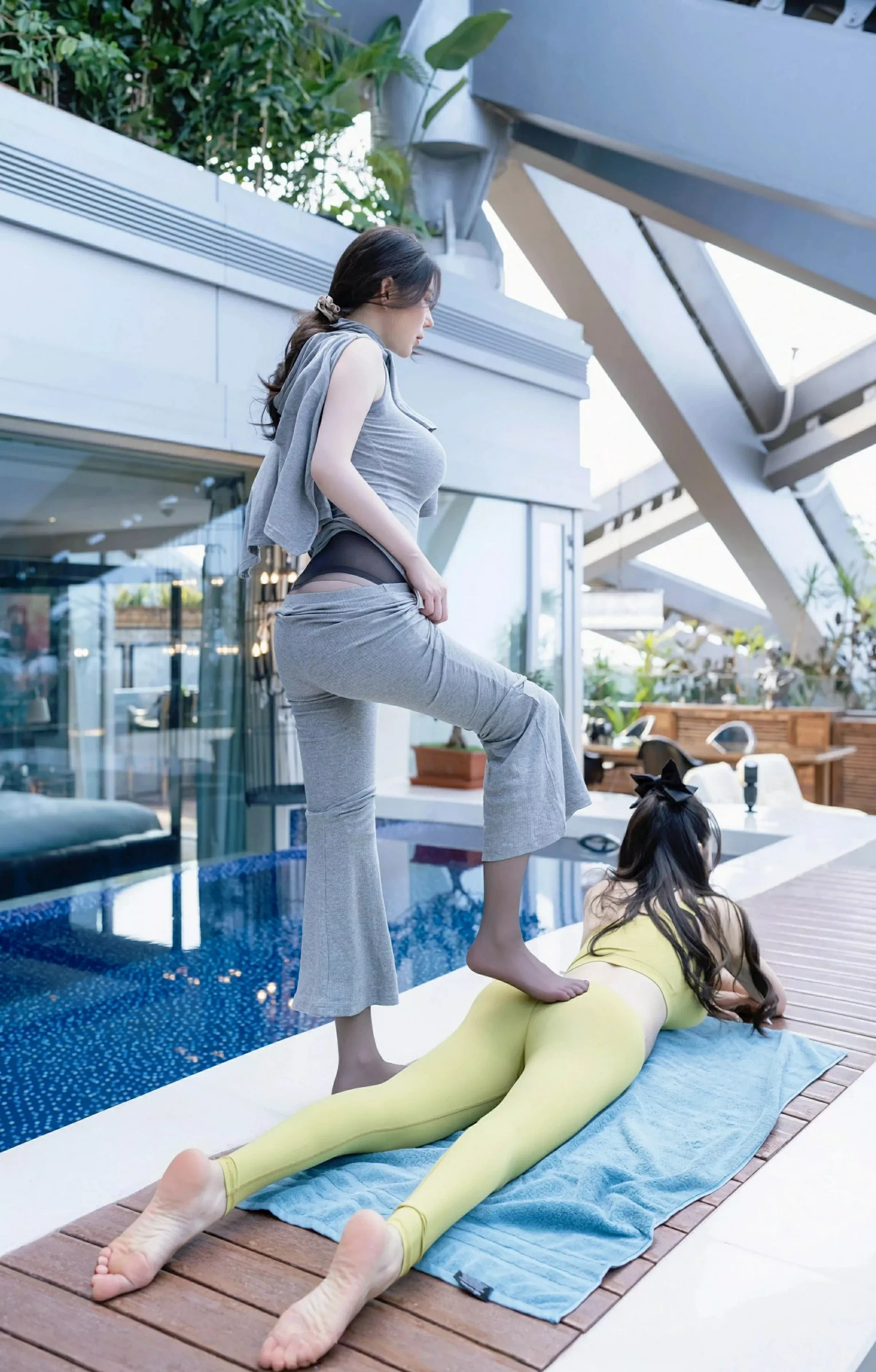 秀人集.com_[XINGYAN星颜社]VOL.333_模特合集女神李丽莎性感紧身运动套装秀完美身材惹火诱惑写真80P