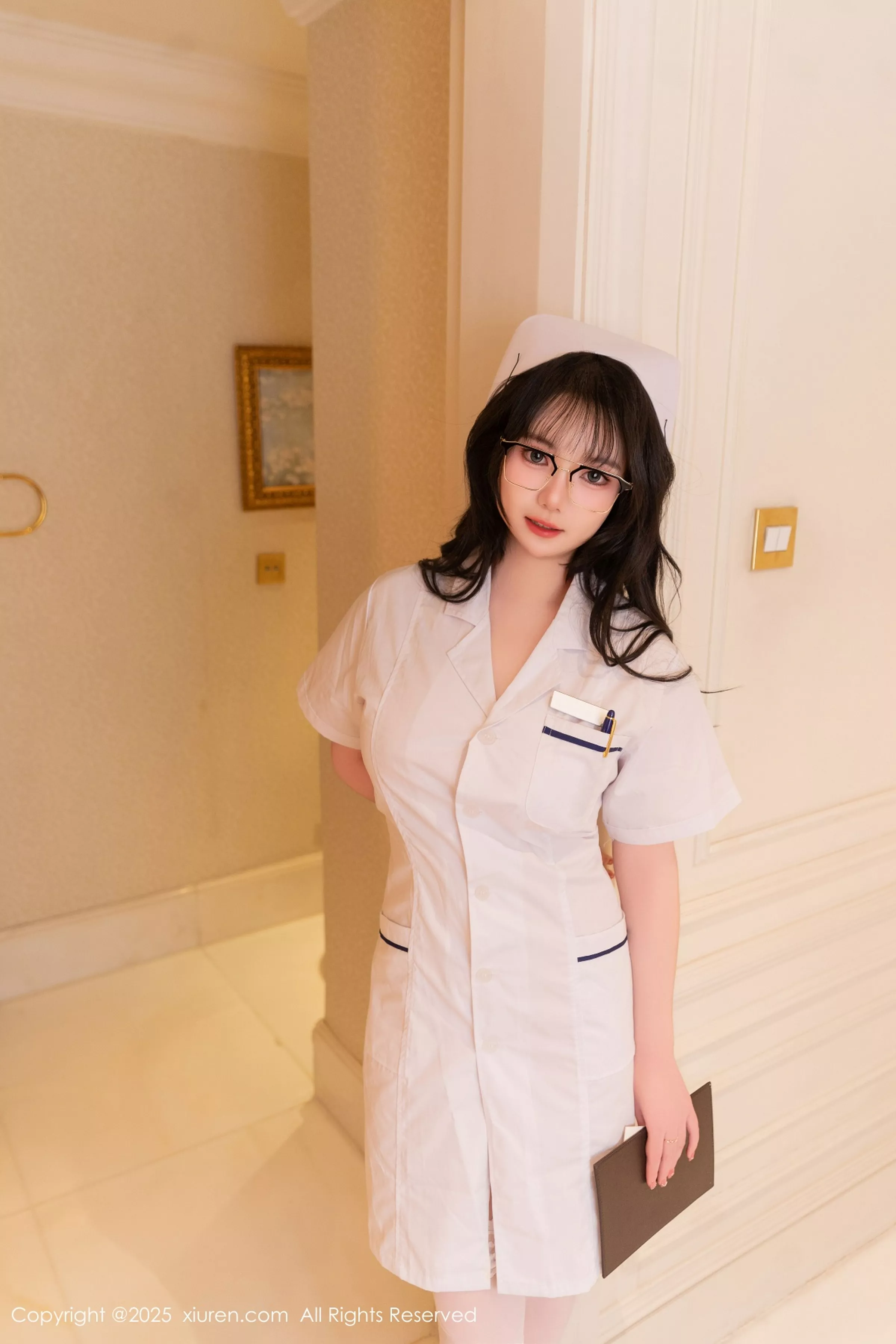 秀人集.com_[XiuRen秀人网]No.10152_模特软情性感白色护士服露蕾丝内衣配白丝袜秀丰满身材诱惑写真90P