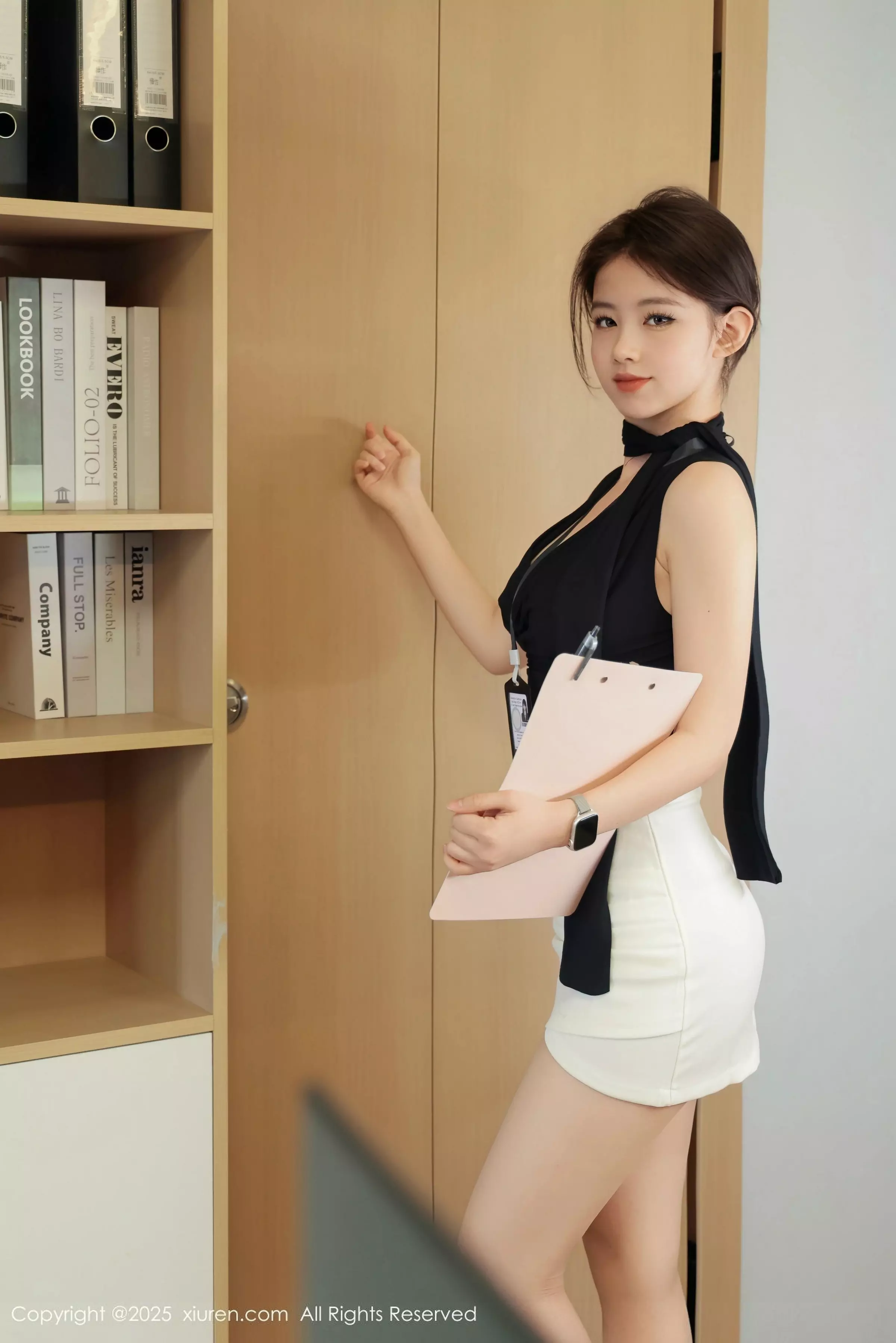 秀人集.com_[XiuRen秀人网]No.10052_模特小橘子orange性感黑白职业装配超薄肉丝秀曼妙身姿诱惑写真78P