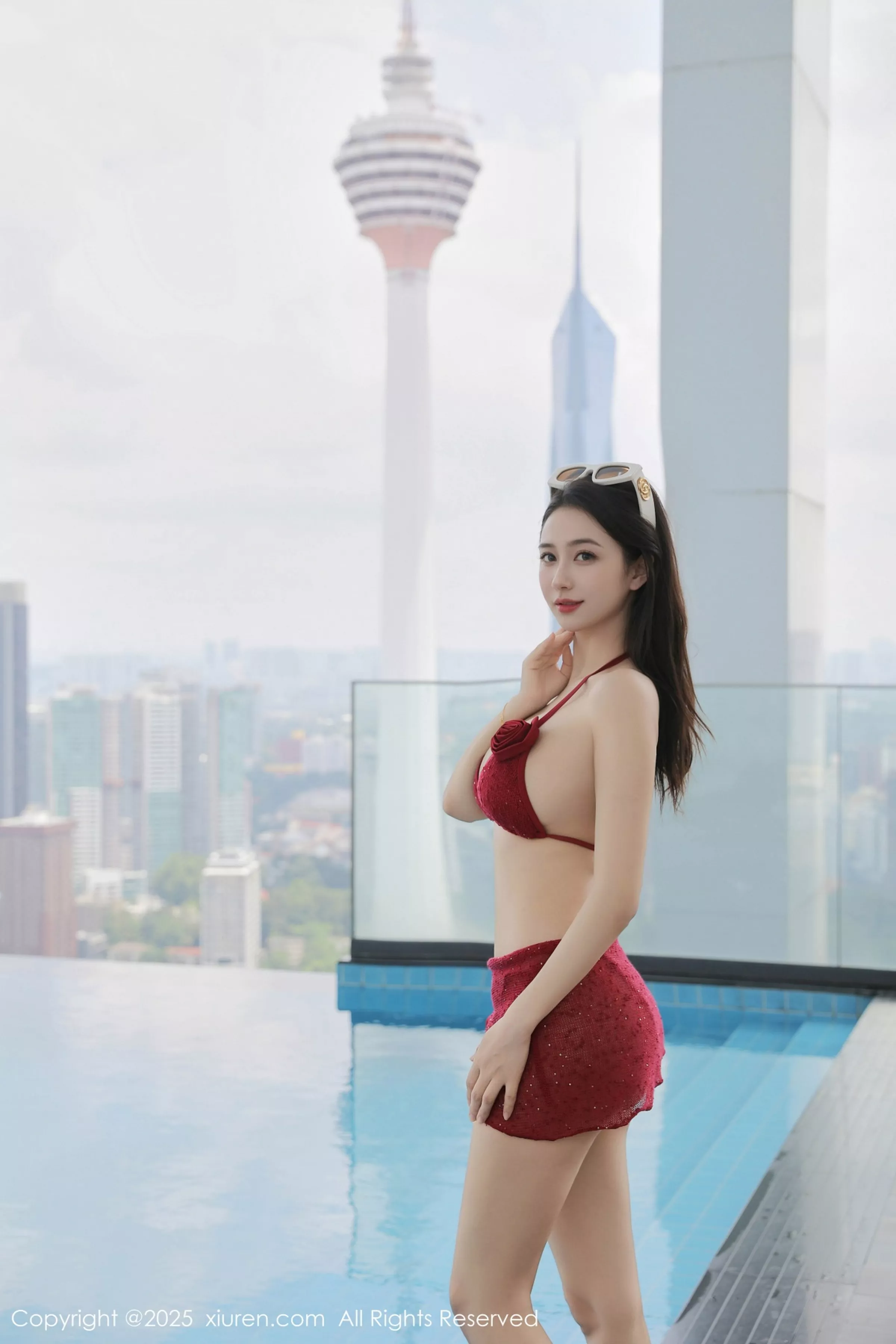 秀人集.com_[XiuRen秀人网]No.10172_模特Candy糖糖泳池场景性感红色比基尼服饰秀丰腴身材诱惑写真82P