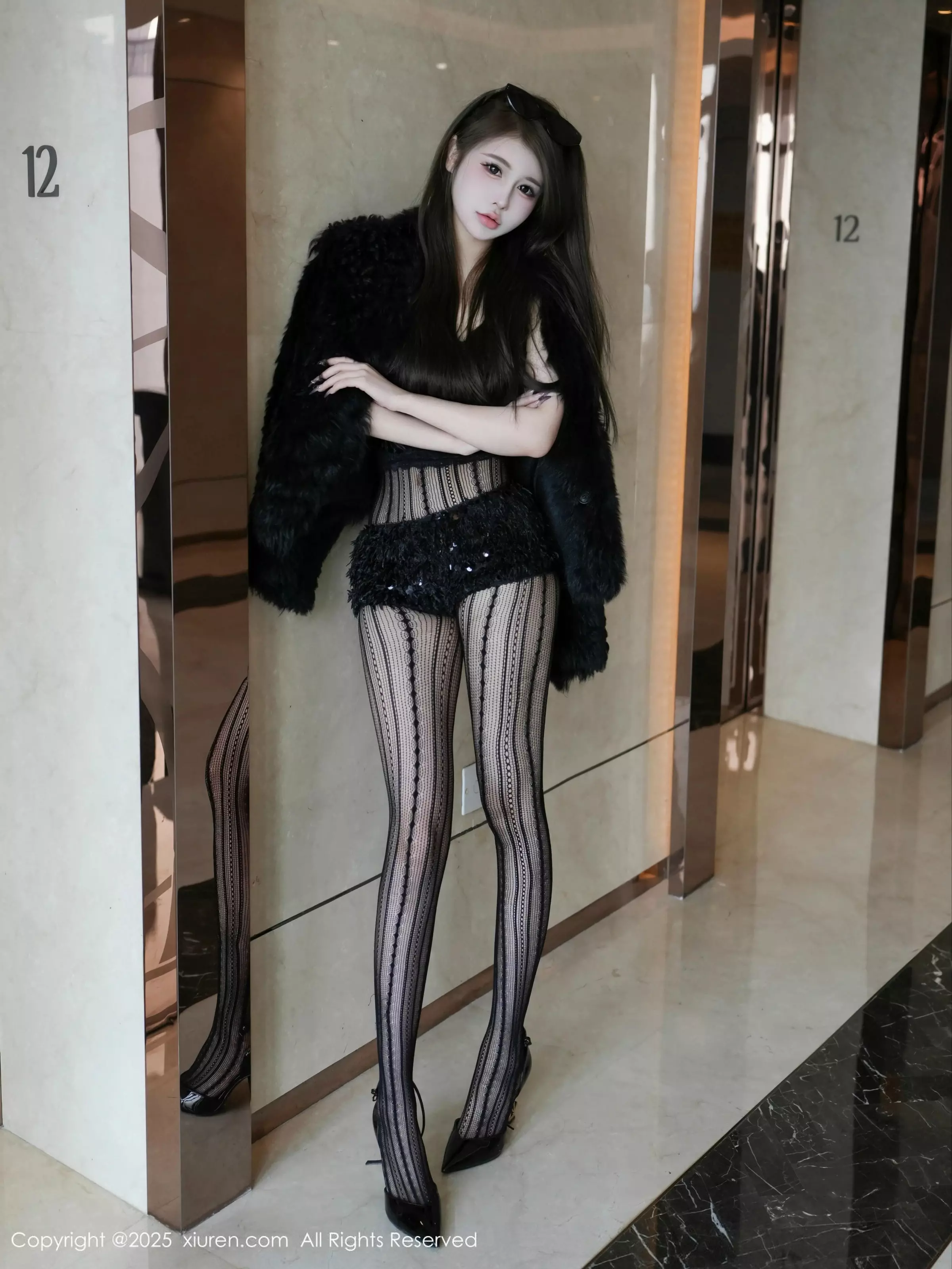 秀人集.com_[XiuRen秀人网]No.10056_模特甜妮私房性感黑色情趣内衣配魅惑黑丝秀丰腴身材诱惑写真71P