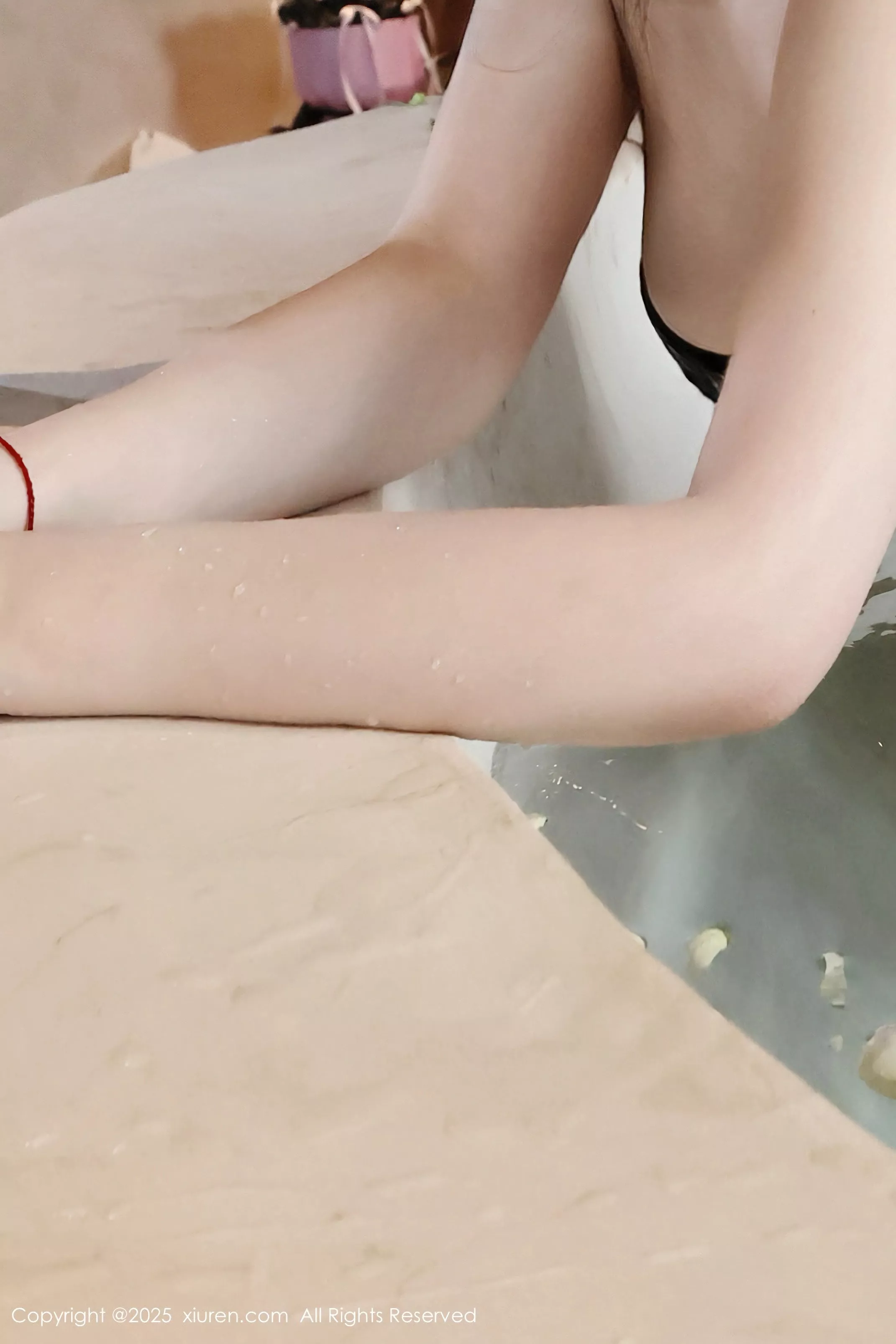 秀人集.com_[XiuRen秀人网]No.10199_模特小芭乐温泉性感黑色比基尼+白色情趣服饰秀曼妙身姿诱惑写真86P