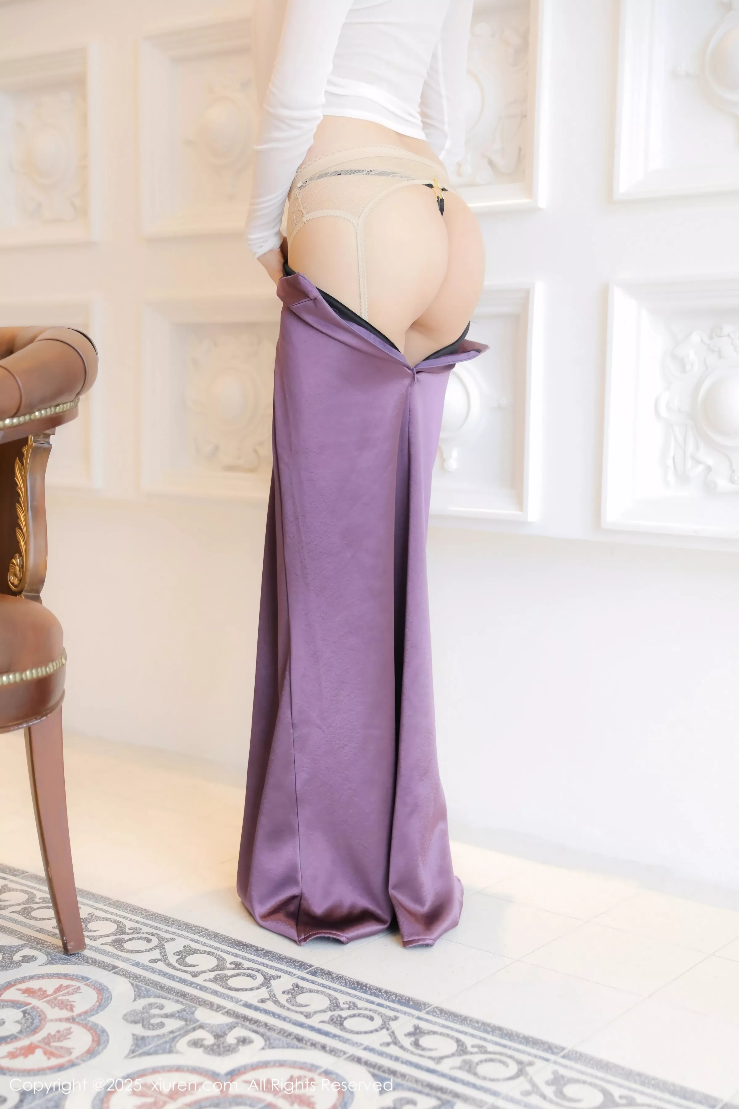 秀人集.com_[XiuRen秀人网]No.10201_模特Candy糖糖白上衣配紫色长裙露肉丝吊袜秀丰腴身材诱惑写真75P