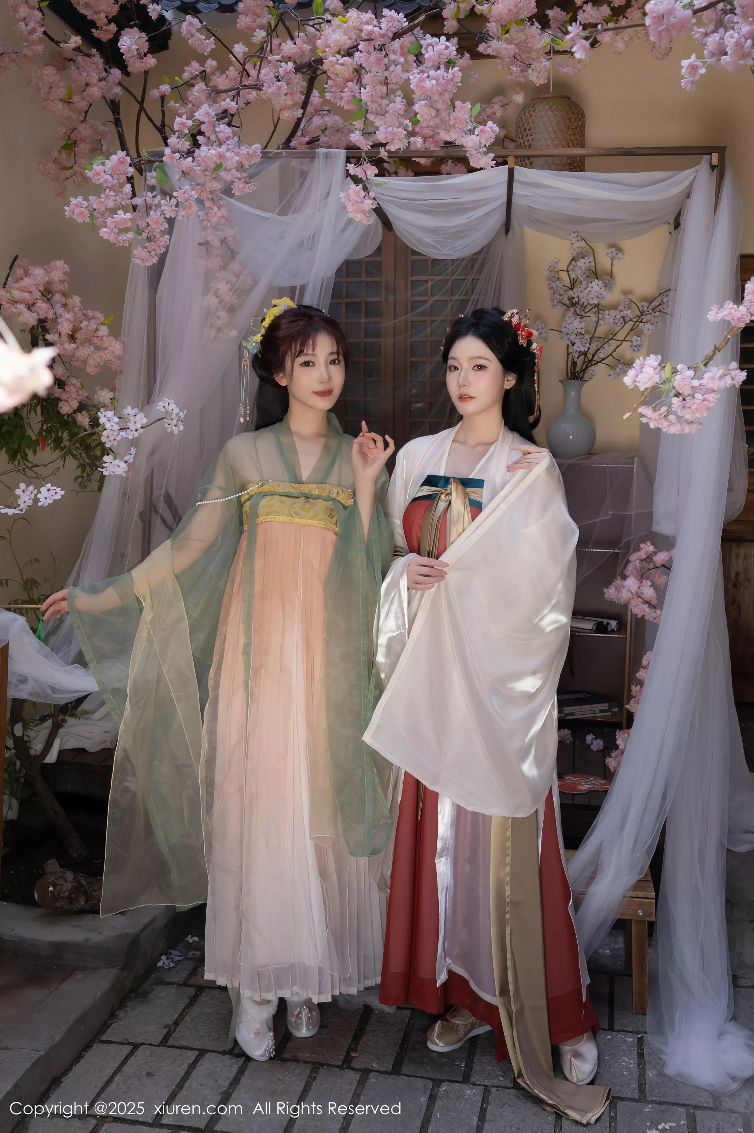 秀人集.com_[XiuRen秀人网]No.10223_模特合集女神陆萱萱＆安然anran激情互动薄纱古装撩人诱惑写真80P