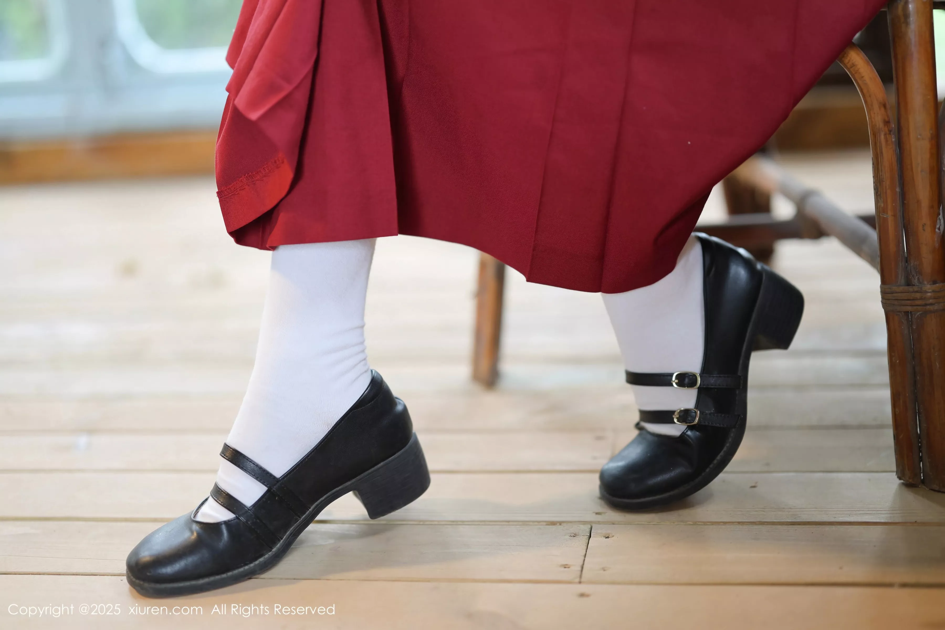 秀人集.com_[XiuRen秀人网]No.10215_新人模特茂木希子性感红色裙子配肉色丝袜秀完美曲线诱惑写真82P