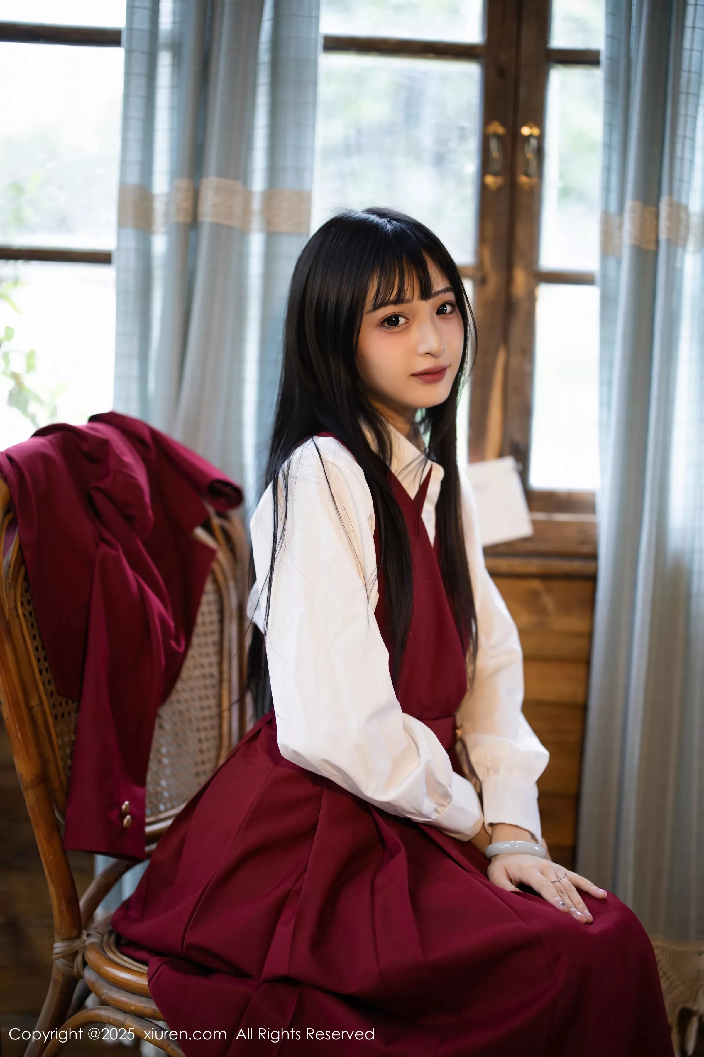 秀人集.com_[XiuRen秀人网]No.10215_新人模特茂木希子性感红色裙子配肉色丝袜秀完美曲线诱惑写真82P