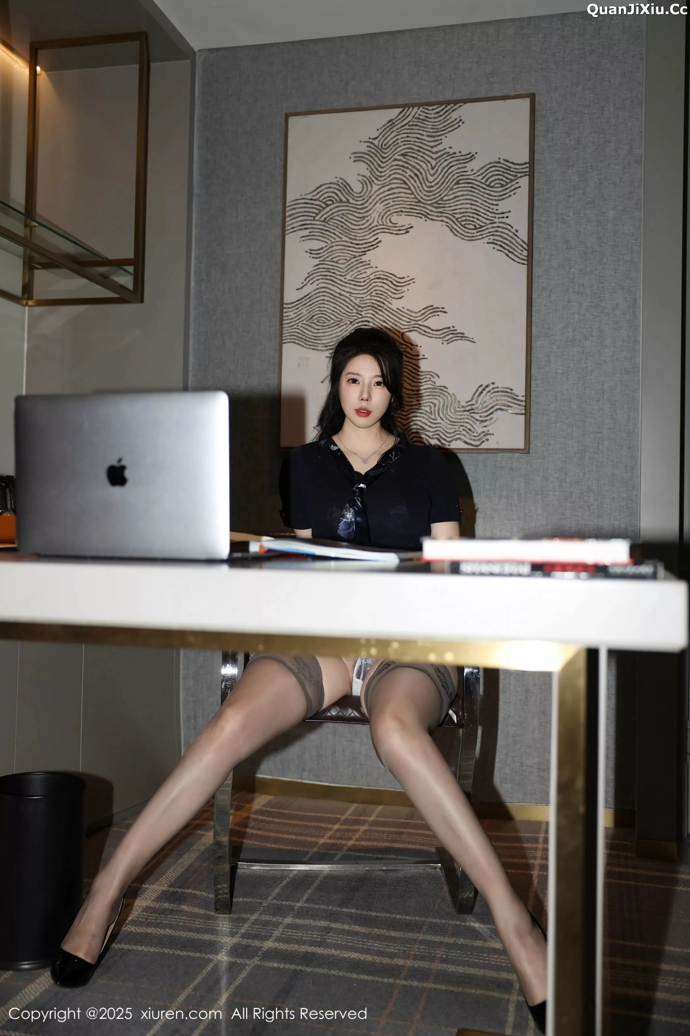 秀人集.com_[XiuRen秀人网]No.10266_模特白茹雪abby性感黑色OL服饰配灰丝吊袜秀丰腴身材诱惑写真72P