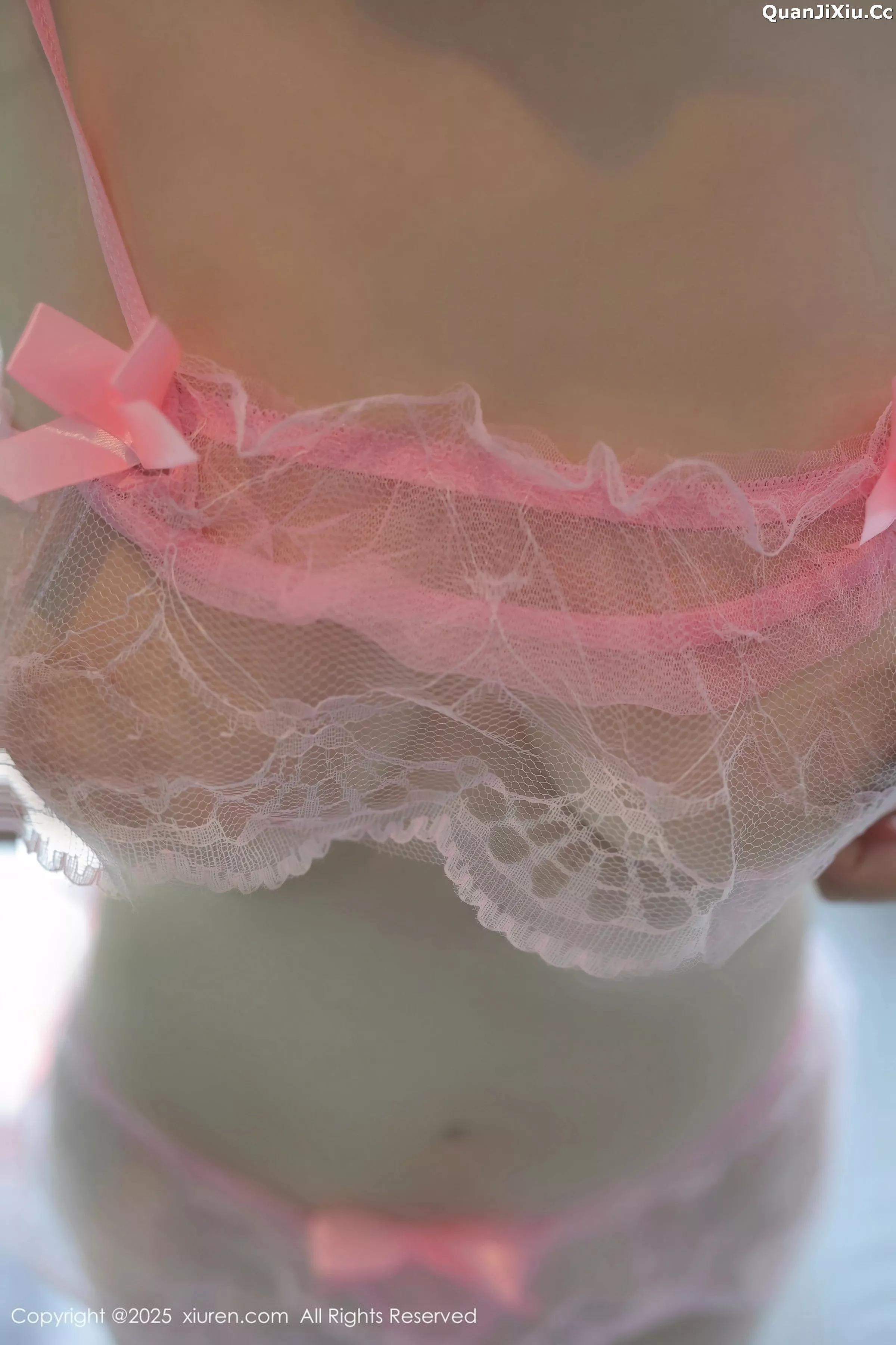 秀人集.com_[XiuRen秀人网]No.10262_新人模特诺诺Hsu白色连衣裙露粉色情趣内衣秀丰腴身材诱惑写真40P