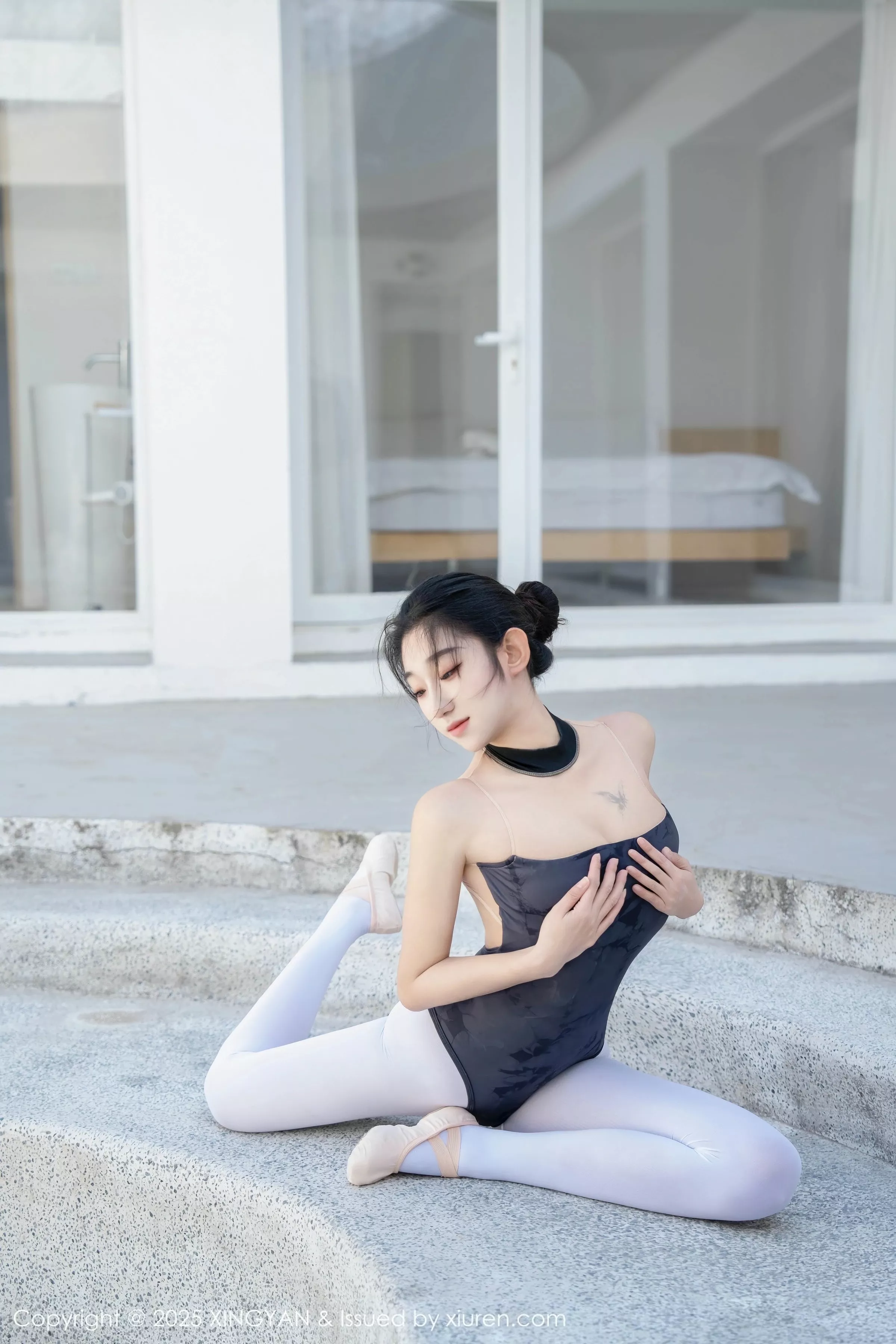 秀人集.com_[XINGYAN星颜社]VOL.345_模特星冉舞姿拍摄性感深色芭蕾舞服秀曼妙身姿完美诱惑写真79P