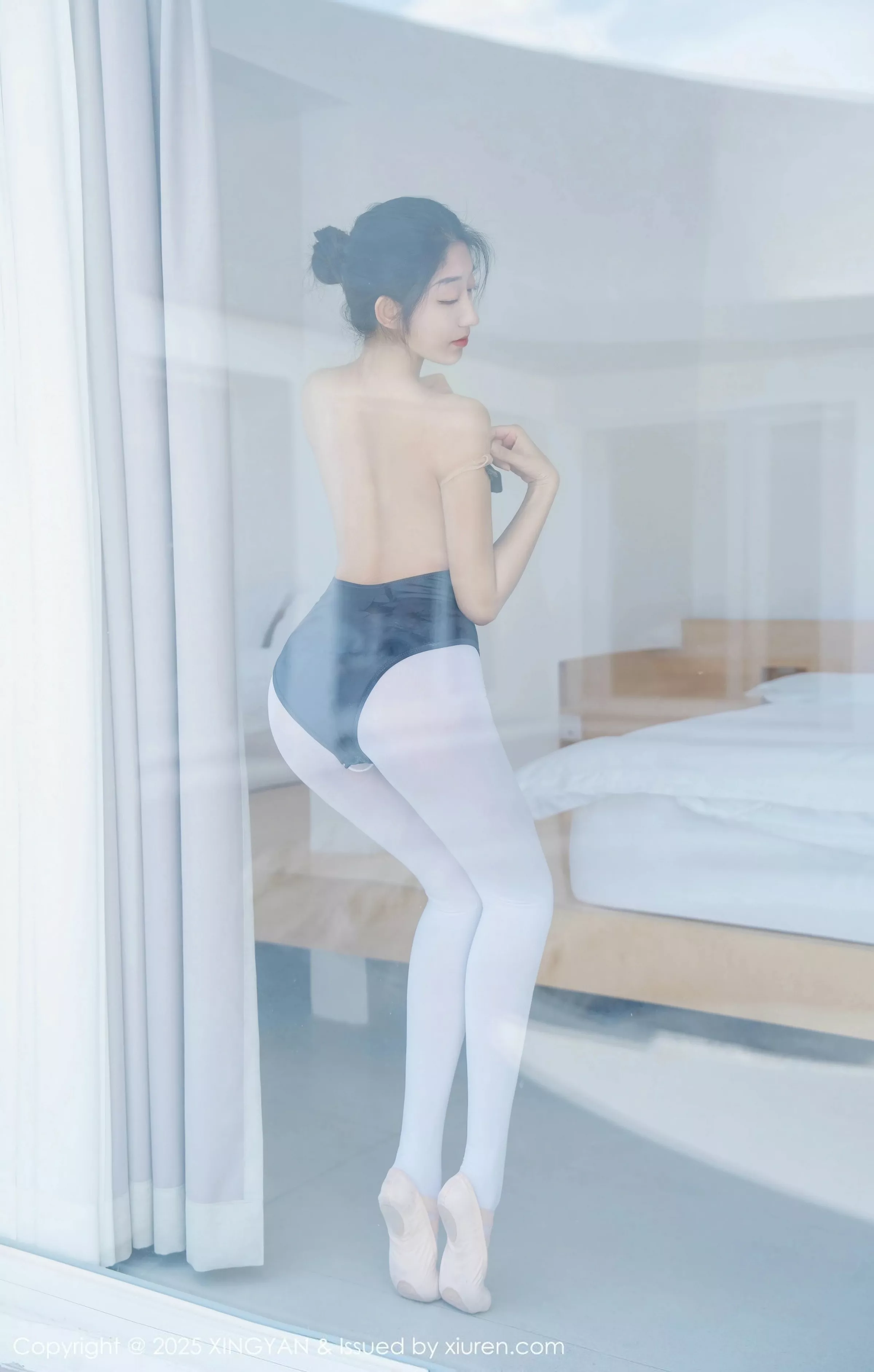 秀人集.com_[XINGYAN星颜社]VOL.345_模特星冉舞姿拍摄性感深色芭蕾舞服秀曼妙身姿完美诱惑写真79P