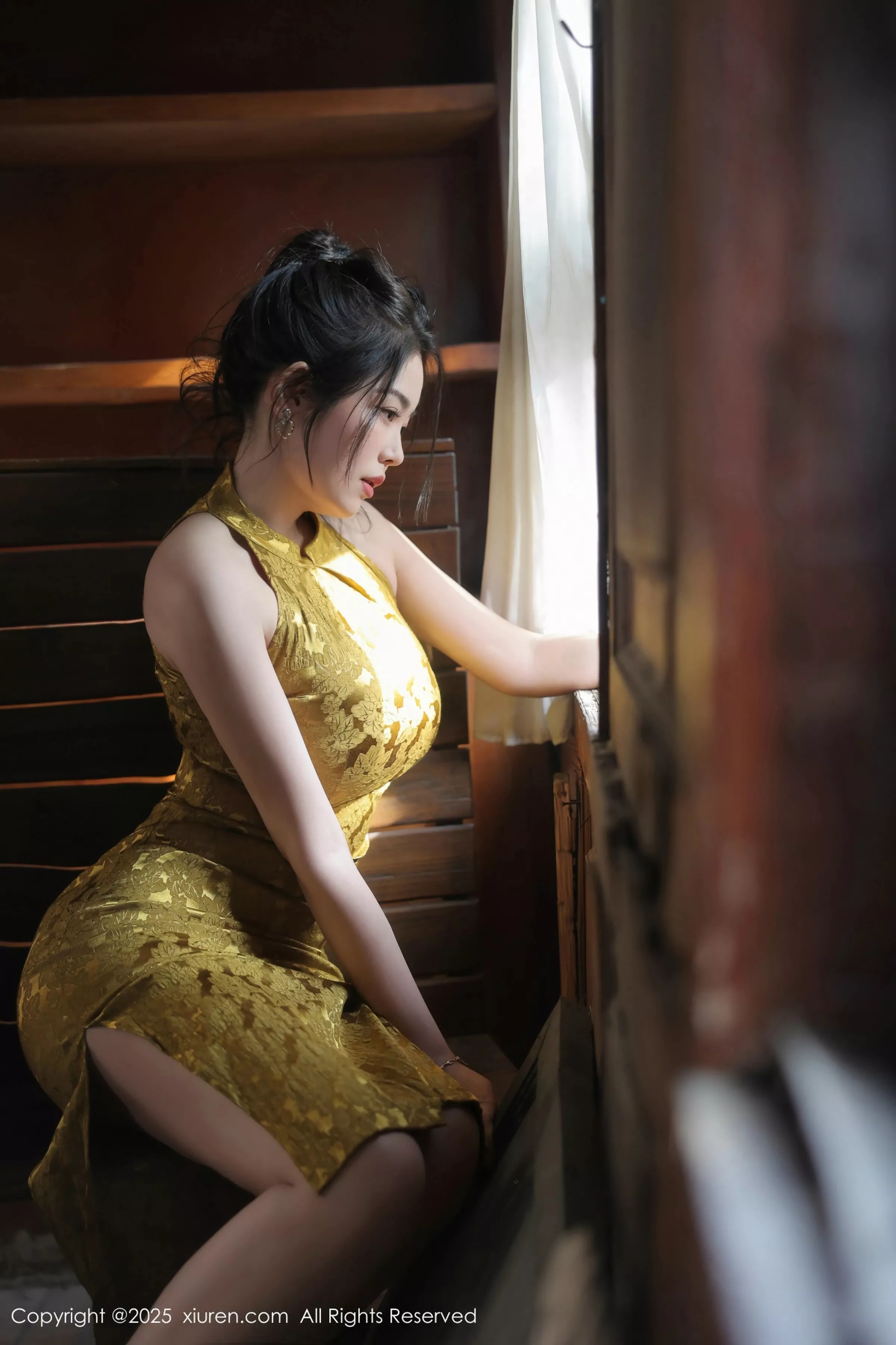 秀人集.com_[XiuRen秀人网]No.10269_模特林若凡F性感黄色旗袍露浅色内衣秀丰腴身材撩人诱惑写真71P