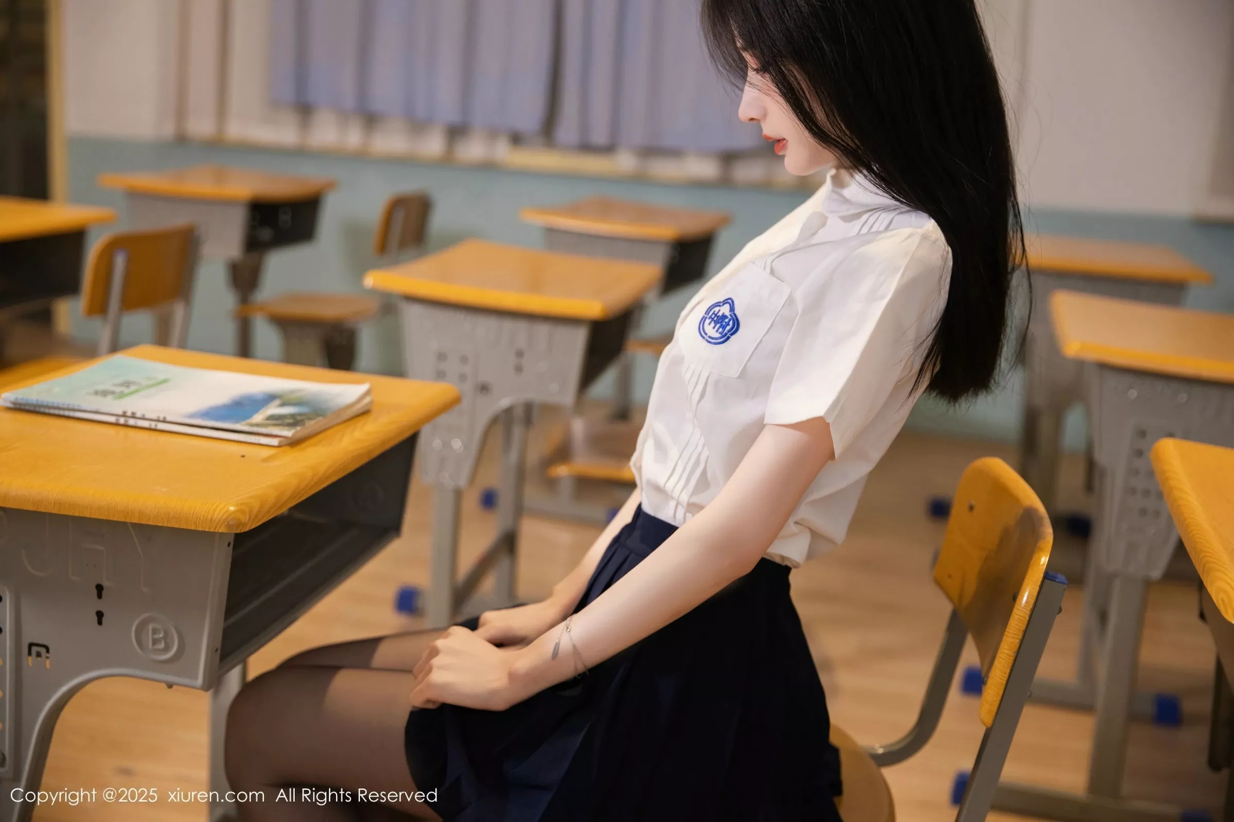 秀人集.com_[XiuRen秀人网]No.10287_模特布丁wow性感JK制服露蕾丝内衣配超薄黑丝秀完美身材诱惑写真81P