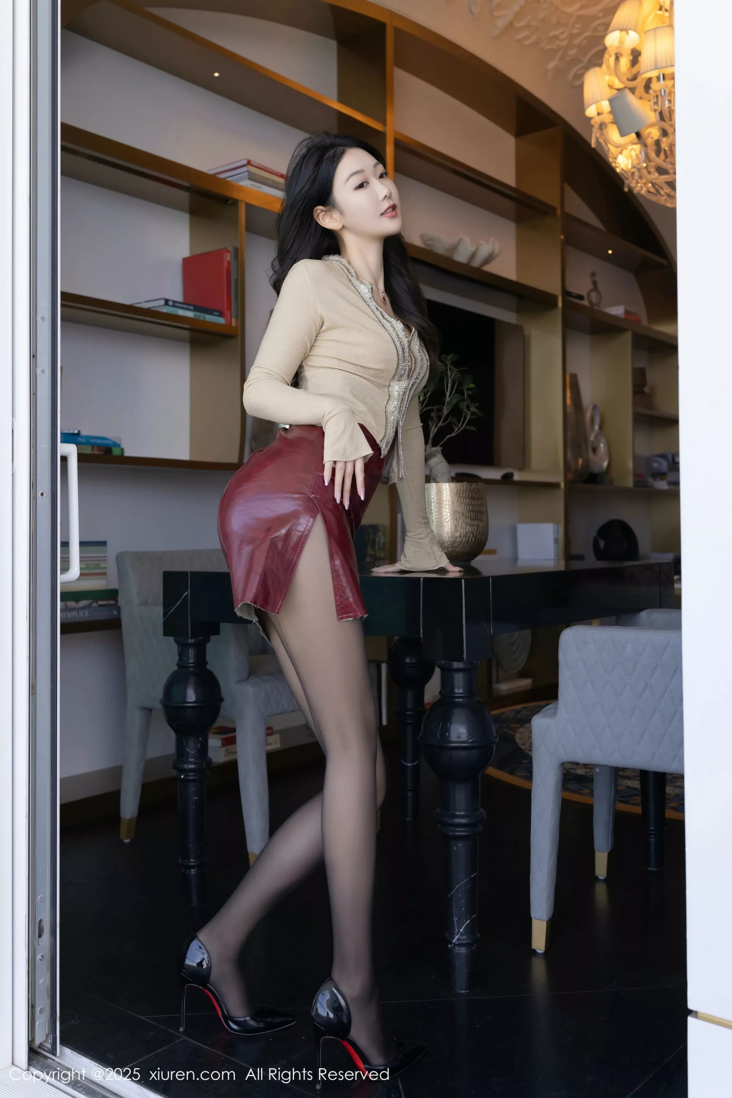 秀人集.com_[XiuRen秀人网]No.10296_模特唐安琪性感红色内衣配红皮裙露超薄黑丝秀曼妙身姿诱惑写真82P