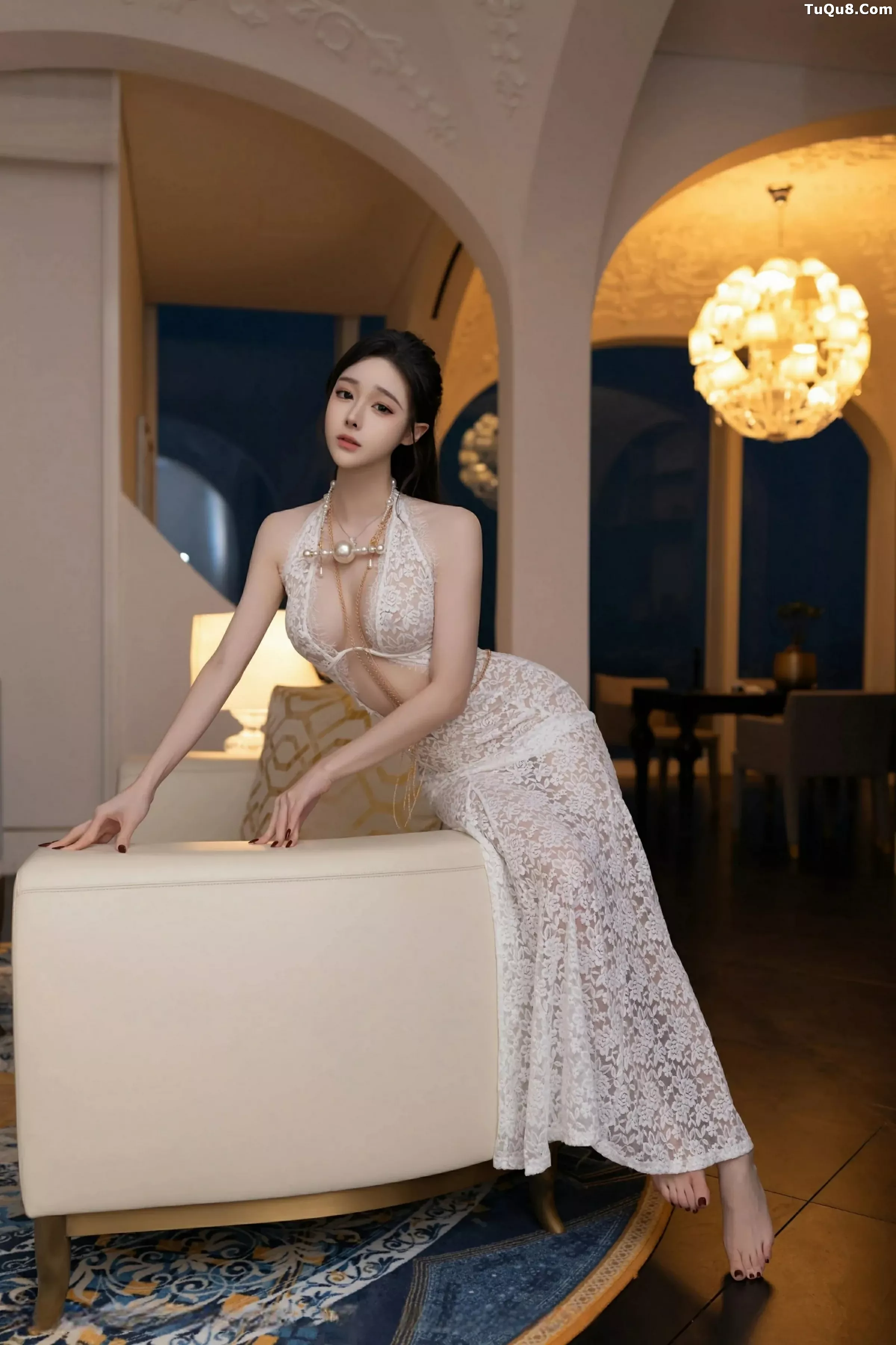 秀人集.com_[XiuRen秀人网]No.10378_模特小逗逗性感白色缕空连衣长裙半脱秀曼妙身姿撩人诱惑写真82P