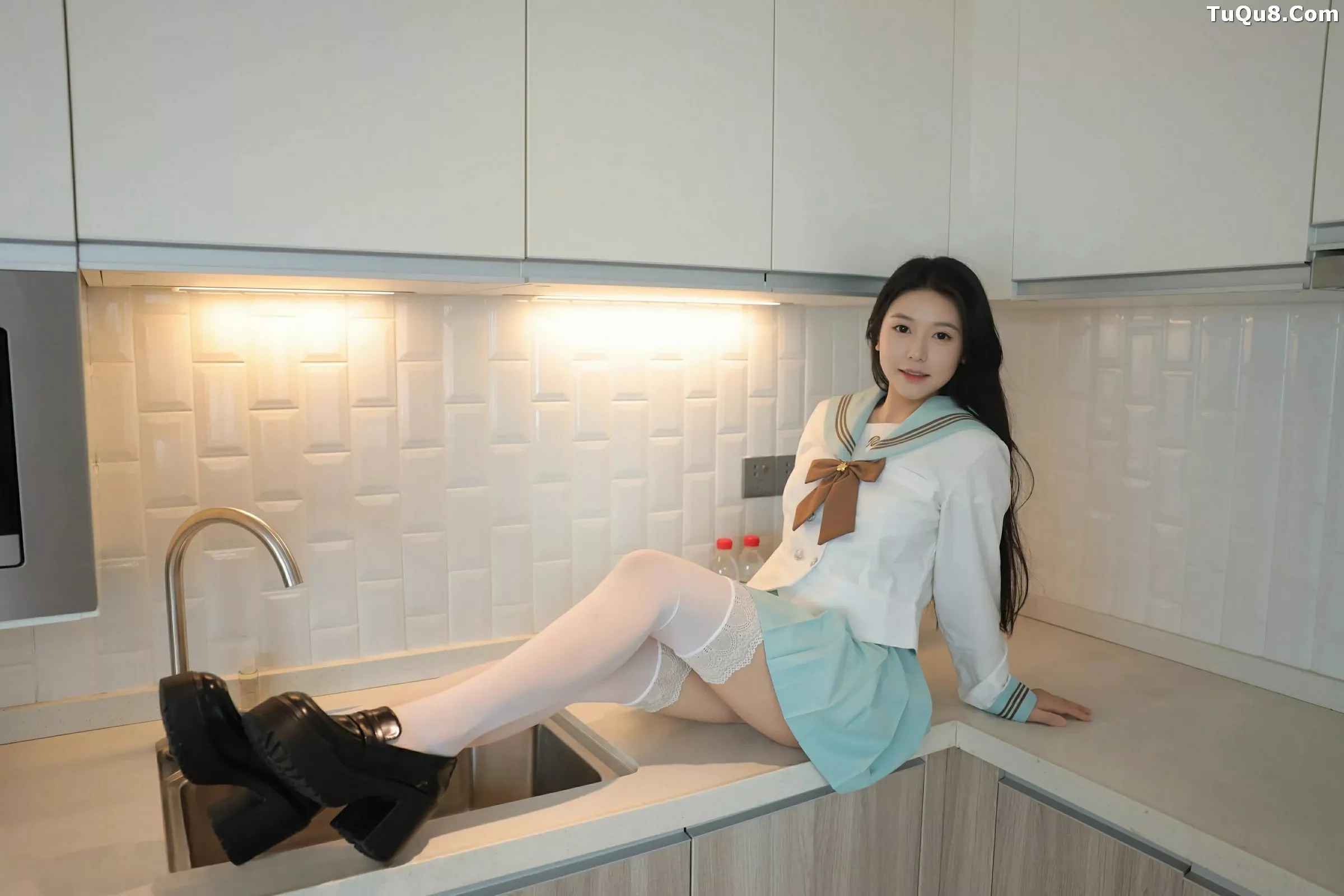 秀人集.com_[XiuRen秀人网]No.10379_新人模特林嘉馨性感JK制服露白色内衣配白丝袜秀丰腴身材诱惑写真93P