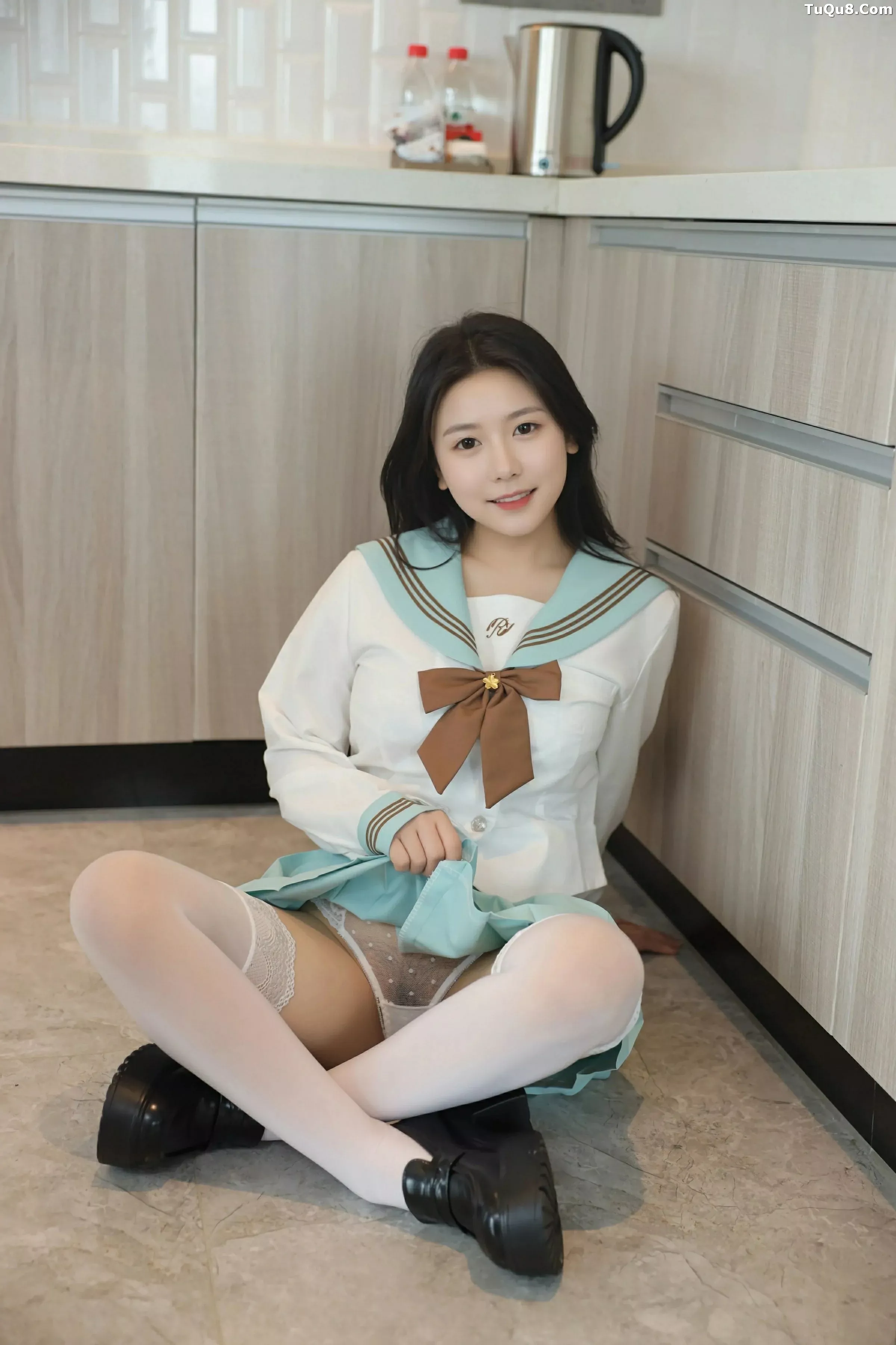 秀人集.com_[XiuRen秀人网]No.10379_新人模特林嘉馨性感JK制服露白色内衣配白丝袜秀丰腴身材诱惑写真93P