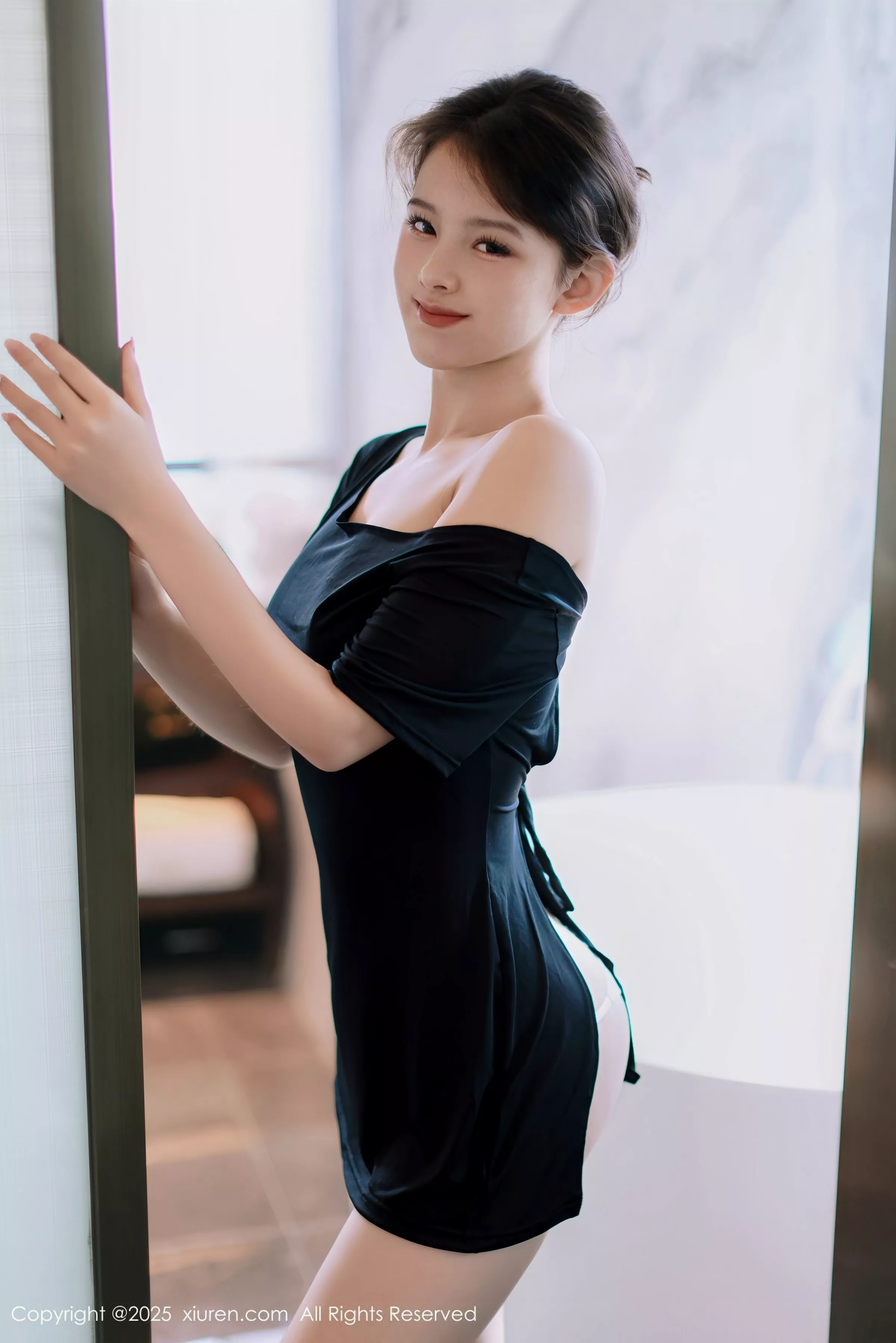 秀人集.com_[XiuRen秀人网]No.10426_模特小橘子orange性感黑色连衣短裙露丁字裤秀曼妙身姿诱惑写真86P