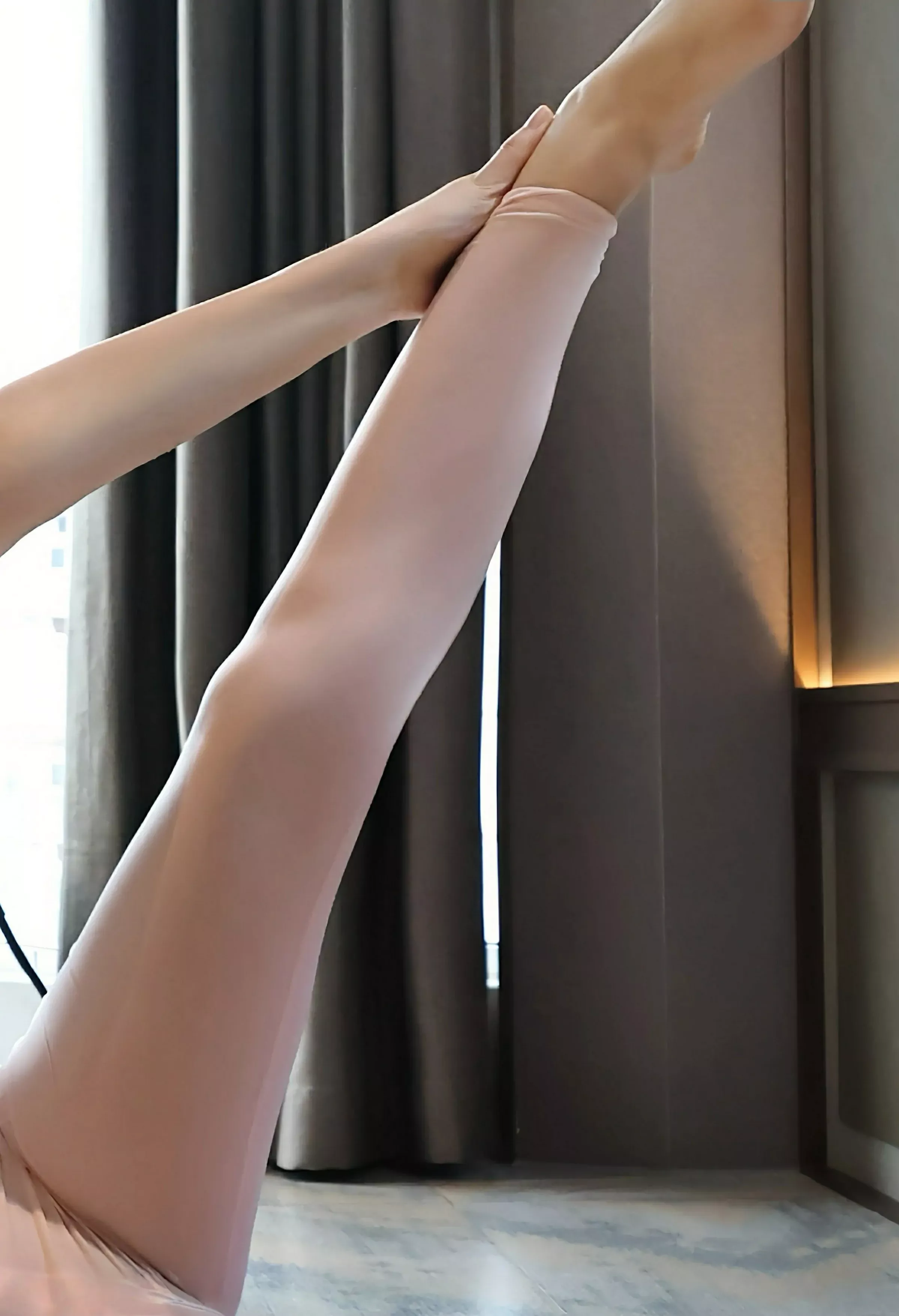 秀人集.com_[XiuRen秀人网]No.10474_模特小芭乐性感白色上衣配粉色瑜伽裤秀曼妙苗条身姿诱惑写真86P