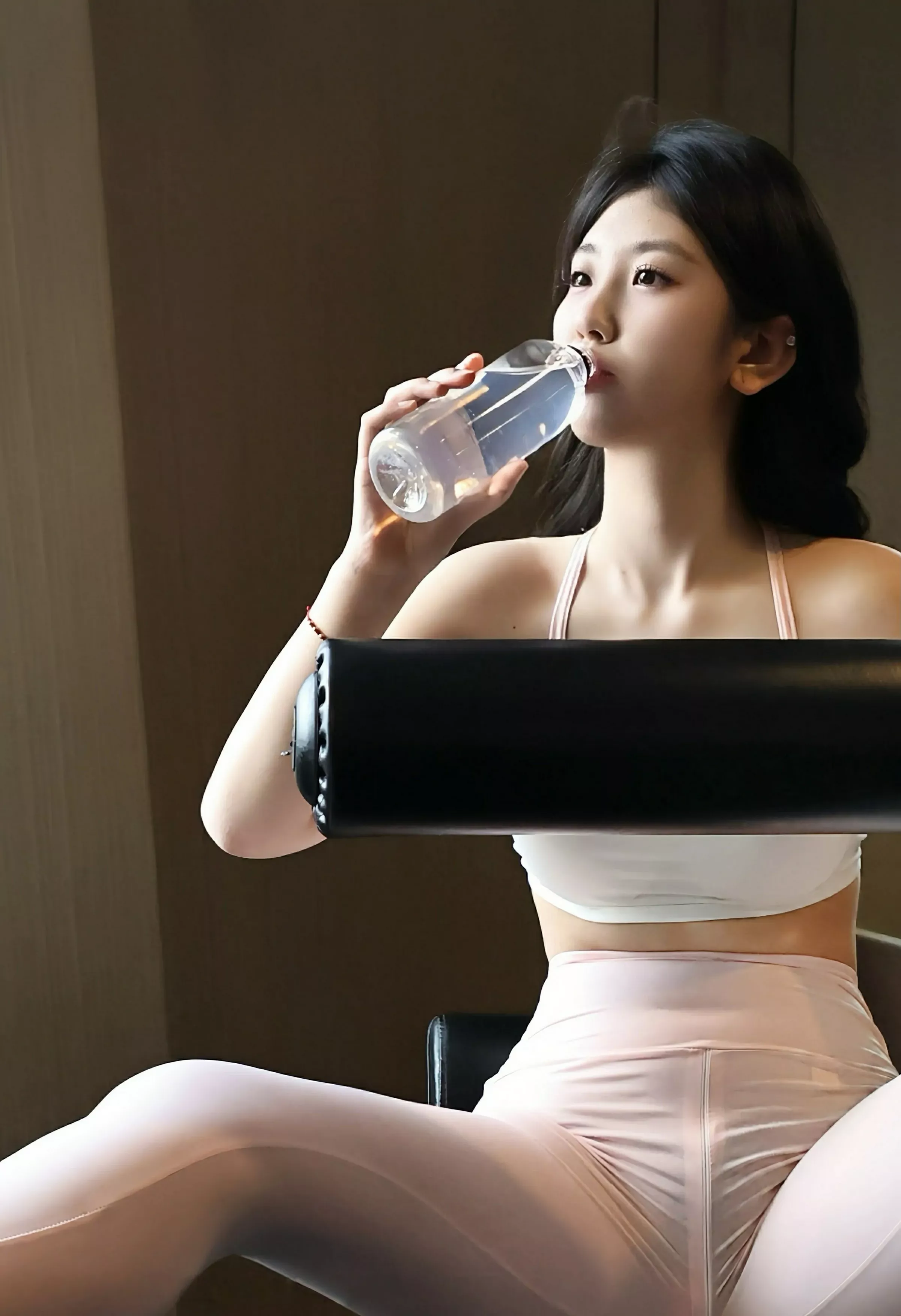 秀人集.com_[XiuRen秀人网]No.10474_模特小芭乐性感白色上衣配粉色瑜伽裤秀曼妙苗条身姿诱惑写真86P