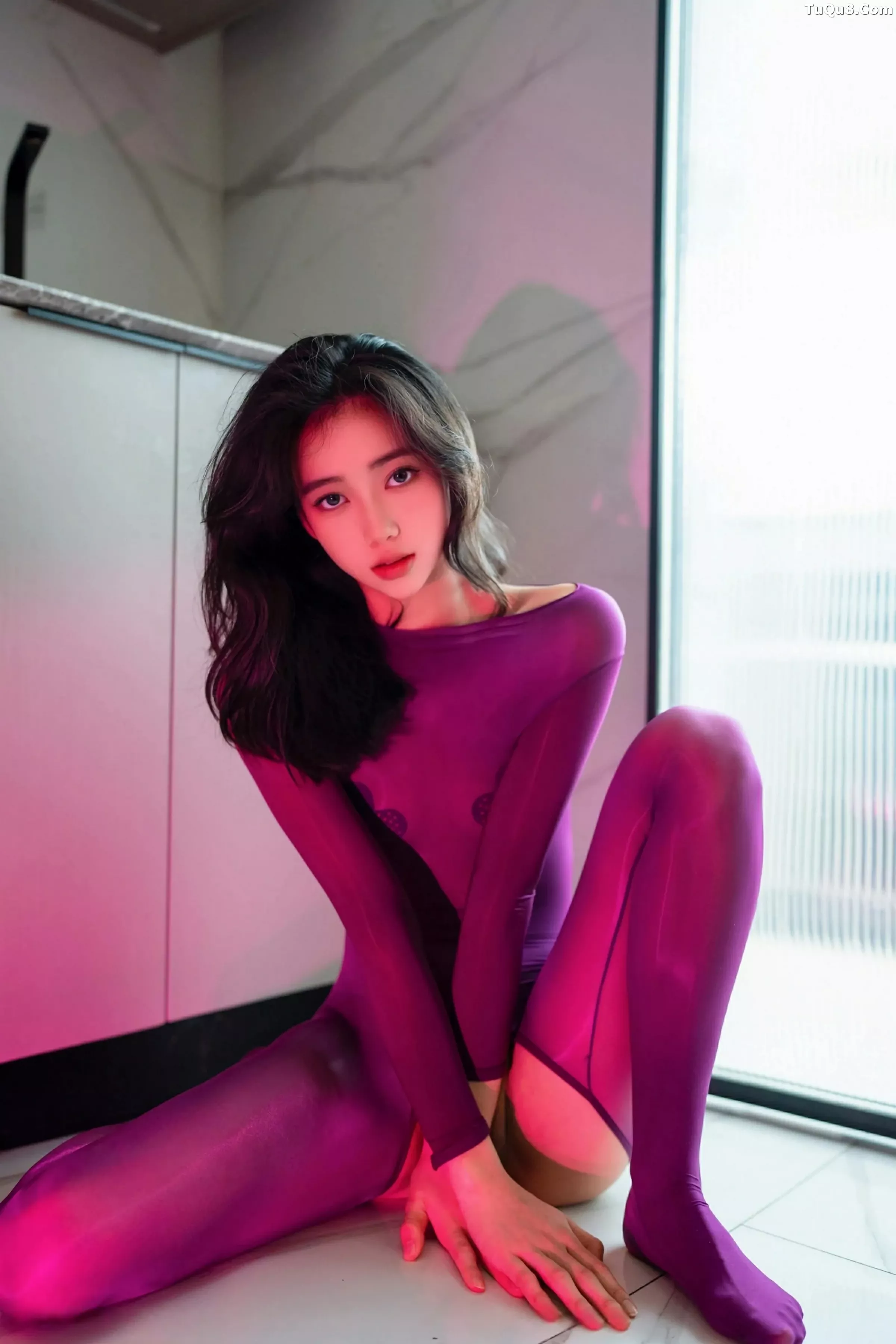 秀人集.com_[XINGYAN星颜社]VOL.363_模特时安安浴室场景性感紫色连体丝袜秀柔美身姿撩人诱惑写真81P