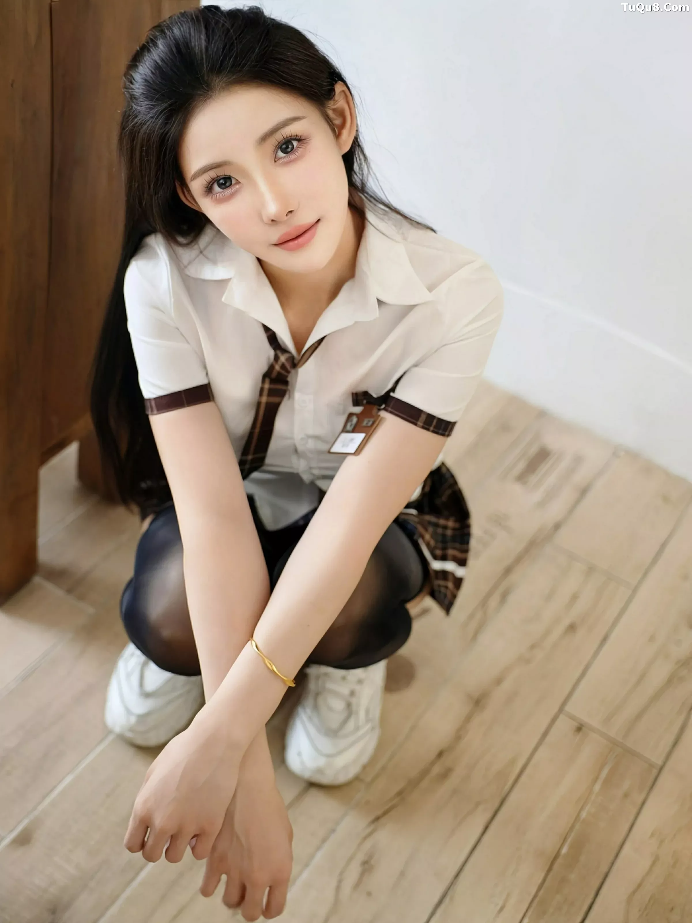 秀人集.com_[XiuRen秀人网]No.10512_模特梨霜儿性感学妹制服露黑色内衣配黑丝袜秀凹凸身材诱惑写真81P