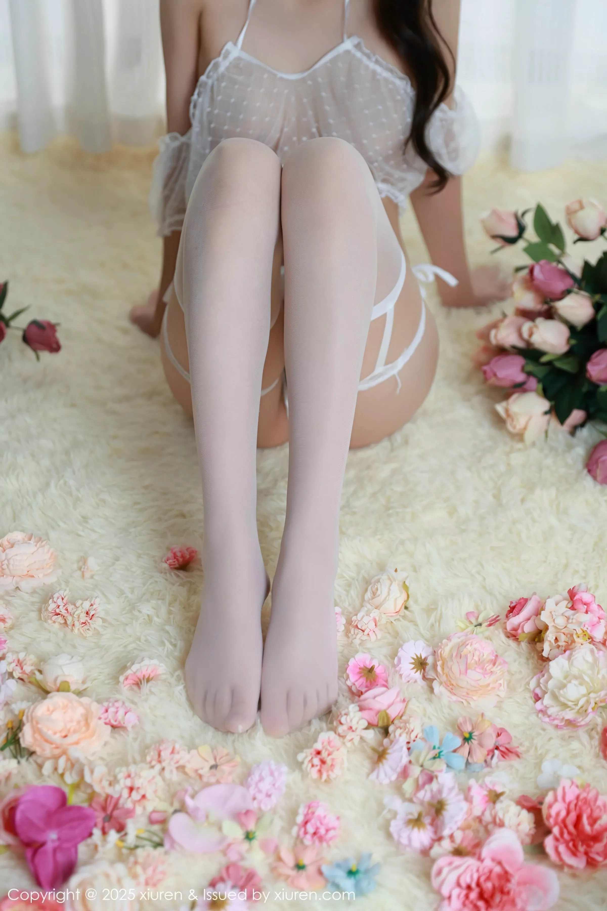 秀人集.com_[XiuRen秀人网]No.10532_模特糯咪性感紫色连衣长裙配超薄无内肉丝秀曼妙身材诱惑写真79P