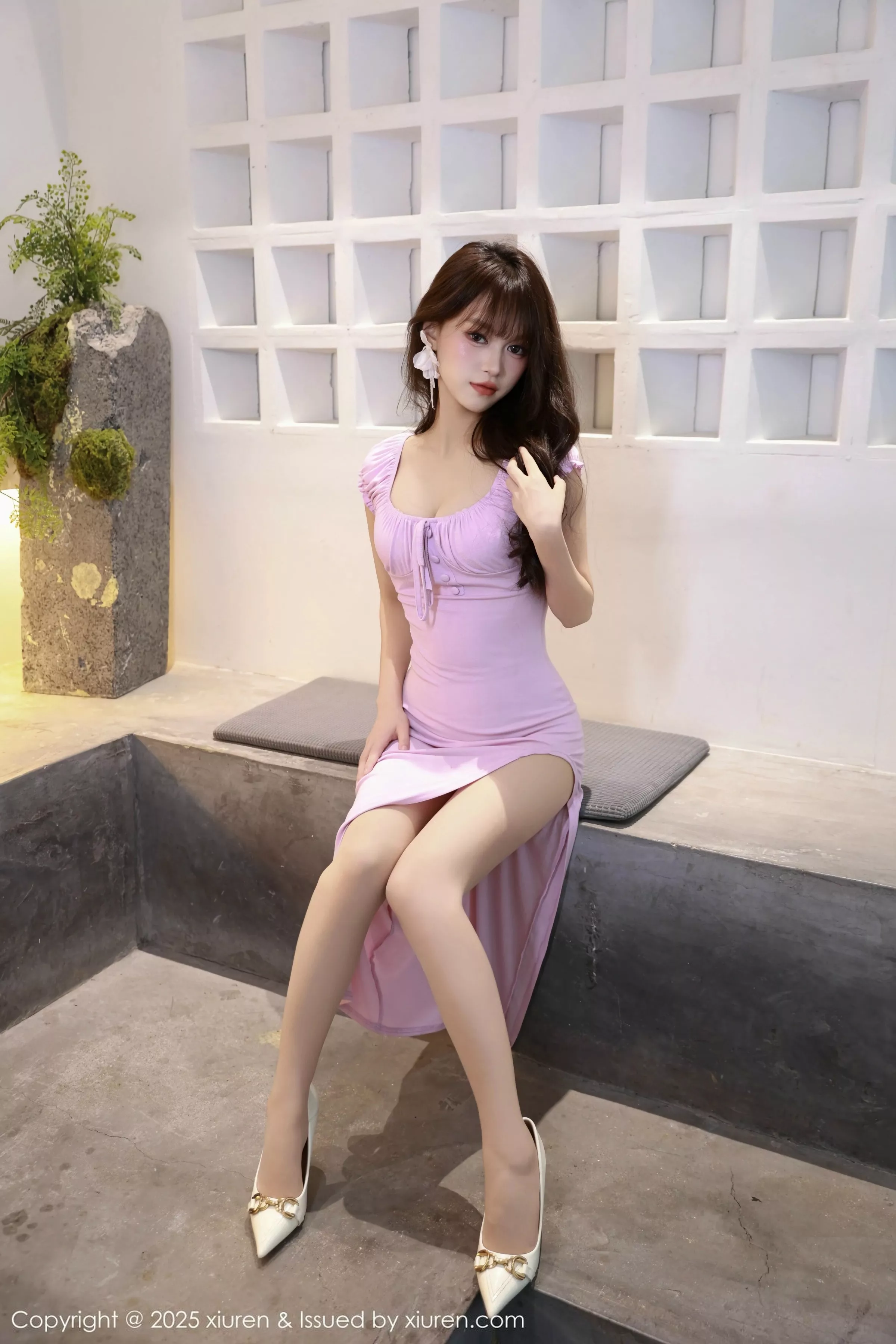 秀人集.com_[XiuRen秀人网]No.10532_模特糯咪性感紫色连衣长裙配超薄无内肉丝秀曼妙身材诱惑写真79P
