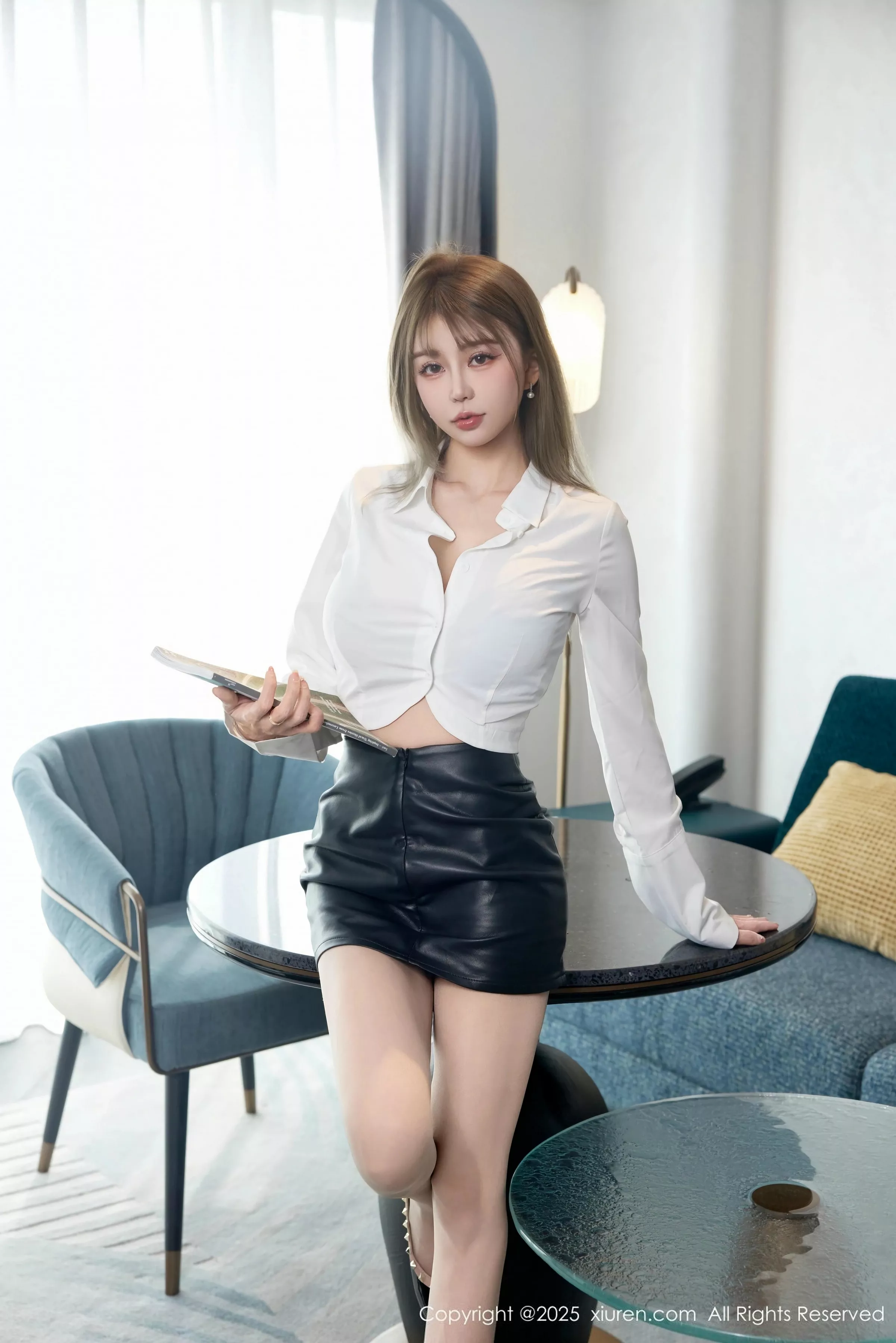 秀人集.com_[XiuRen秀人网]No.10439_模特Zoe柚柚性感紫色蕾丝内衣配超薄肉丝秀丰满身材诱惑写真80P