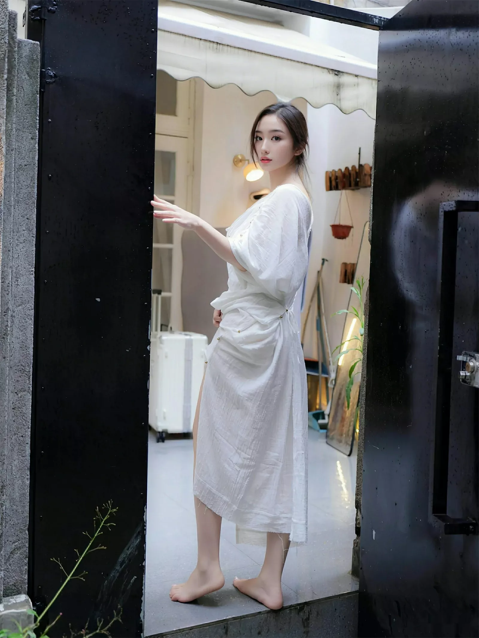 秀人集.com_[XiuRen秀人网]No.10603_模特楠芝性感白色长袍半脱露白色丁字裤秀惹火身材撩人诱惑写真77P