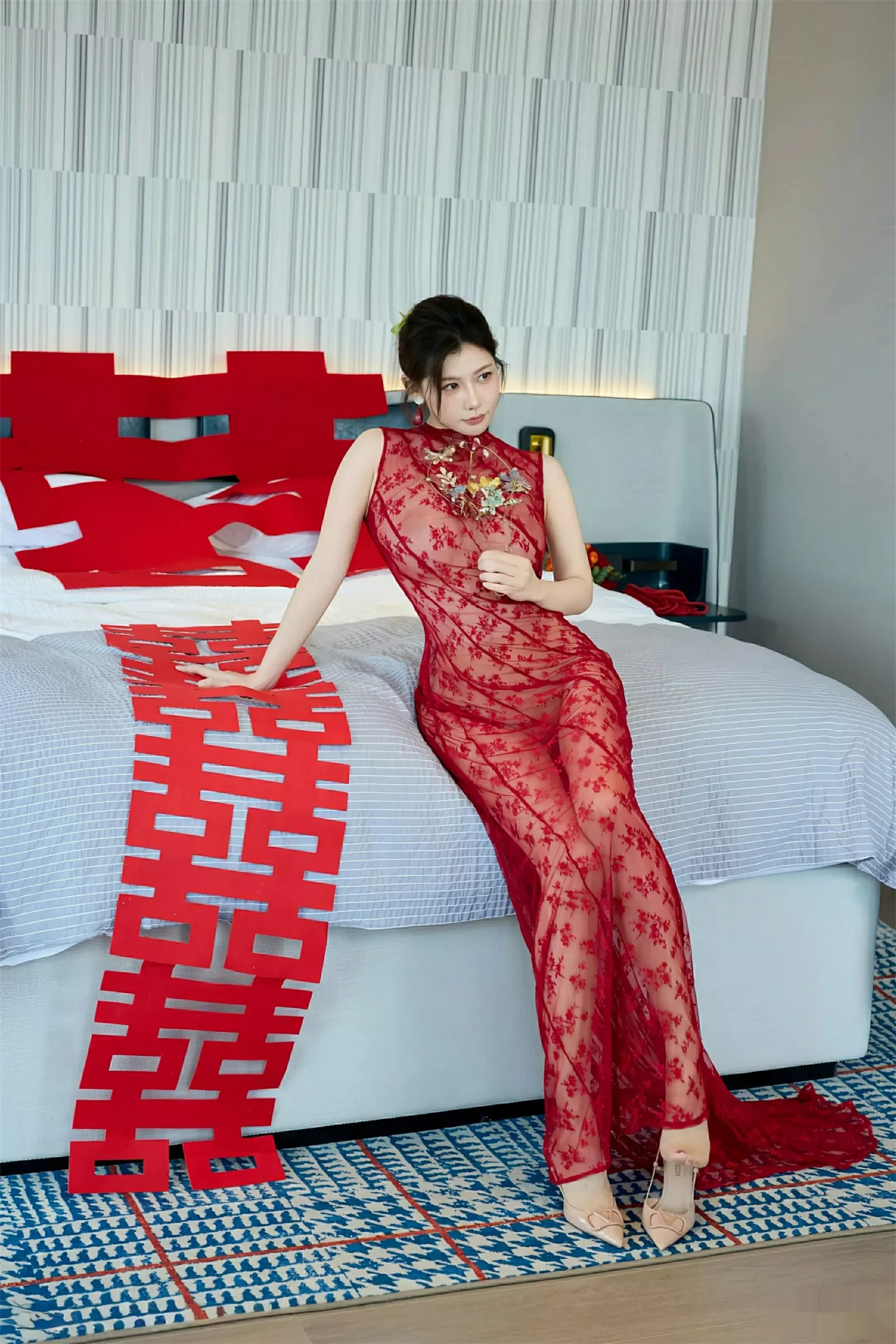 秀人集.com_[XiuRen秀人网]No.10578_模特尹甜甜性感红色新娘晨袍配肉色丝袜秀完美身材迷人诱惑写真69P