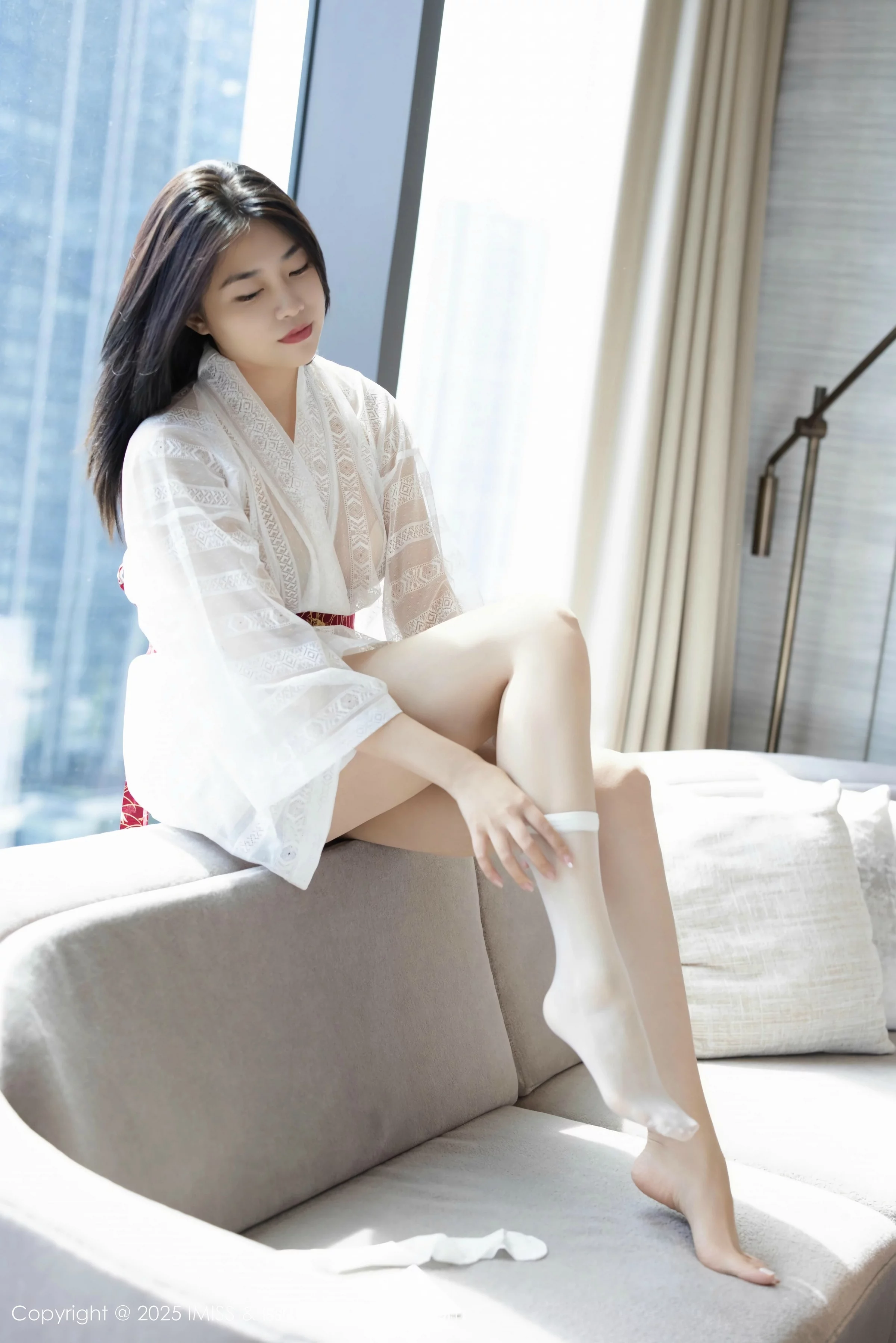 秀人集.com_[IMISS爱蜜社]Vol.798_女神许诺Sabrina性感轻透上衣配白色丝袜秀完美身材诱惑写真59P