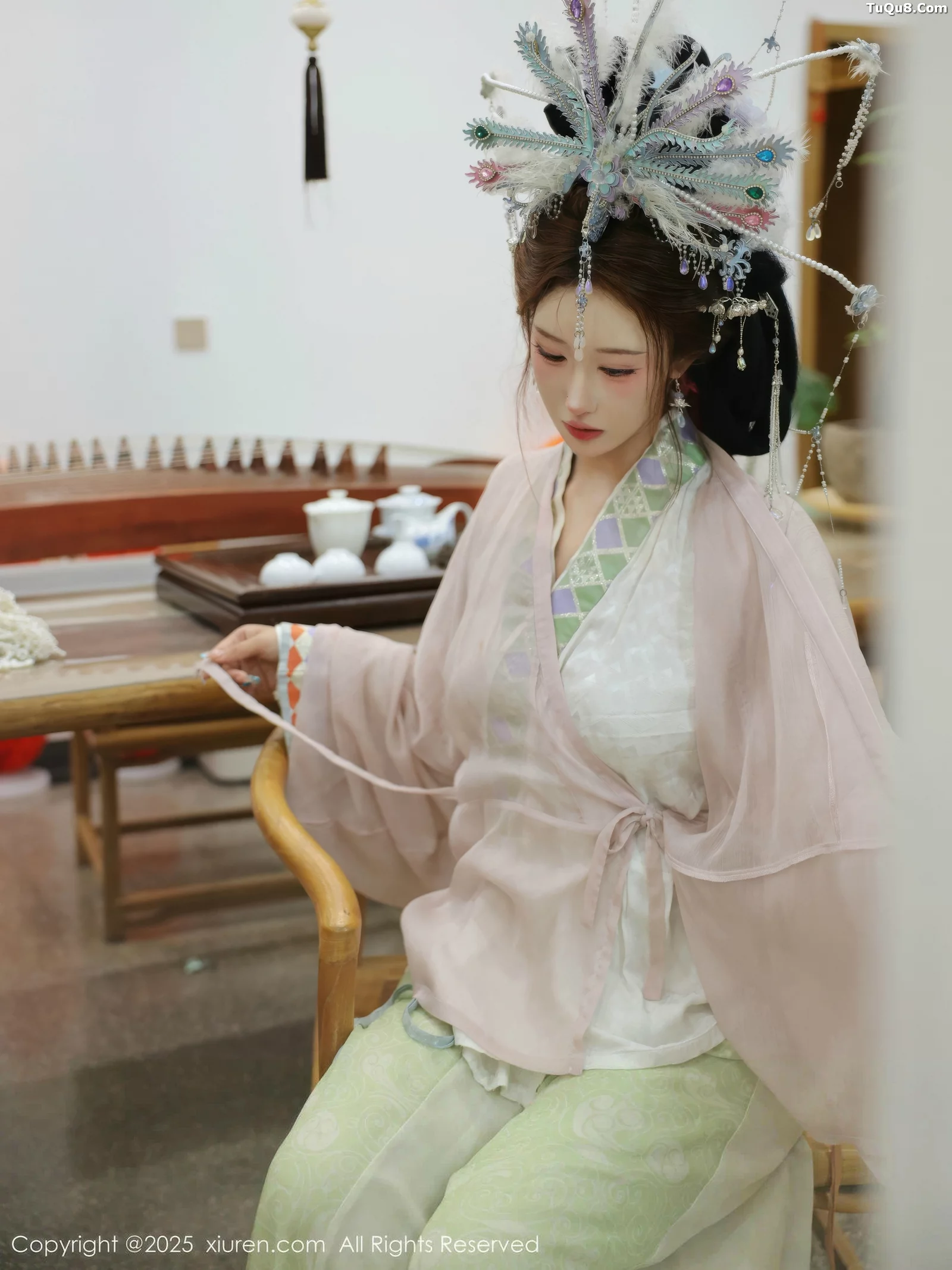 秀人集.com_[XiuRen秀人网]No.10736_模特金允希Yuki性感浅色古装薄纱服饰秀丰腴身材迷人诱惑写真80P