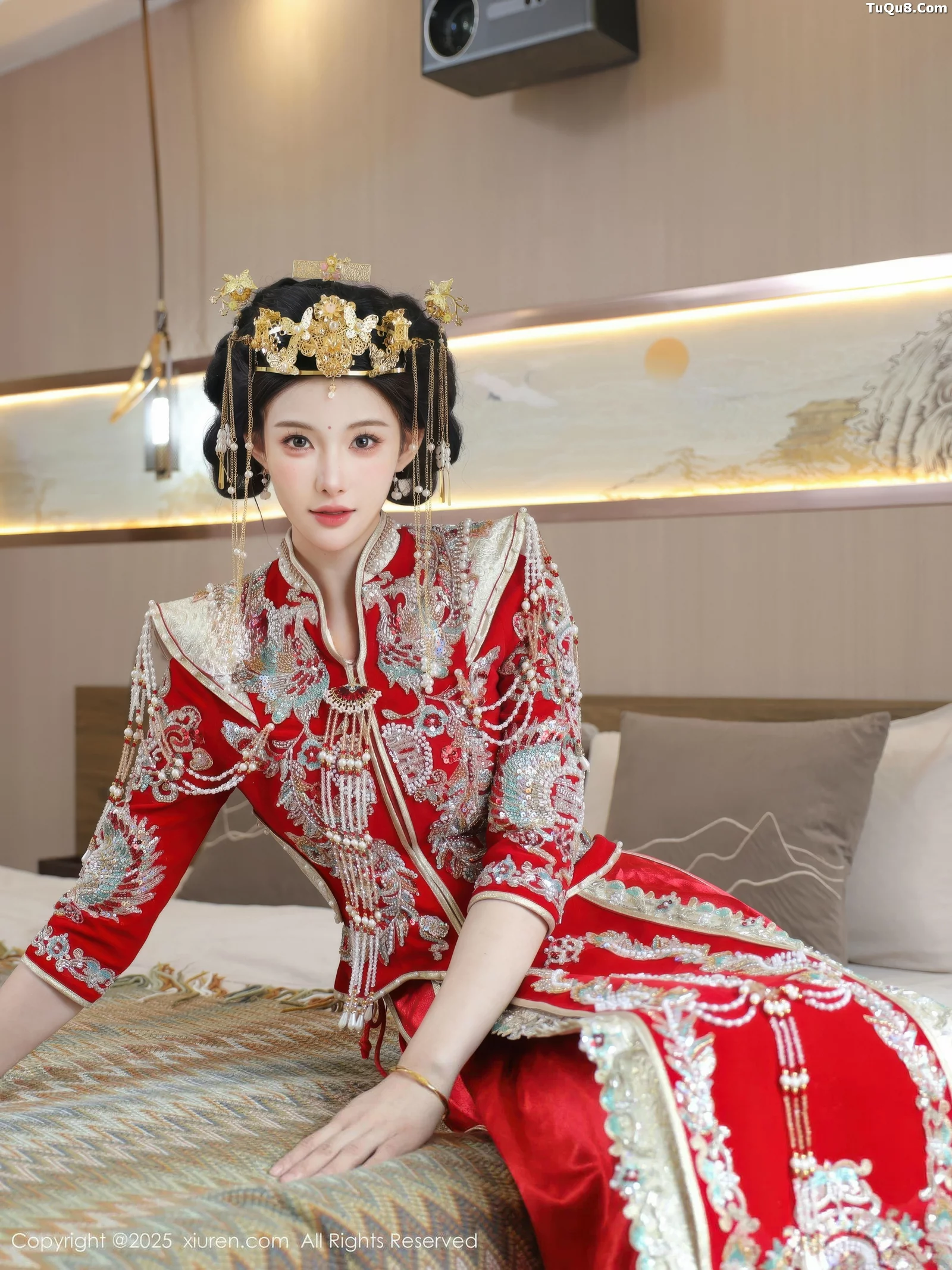 秀人集.com_[XiuRen秀人网]No.10742_模特梨霜儿性感红色新娘服饰配肉色丝袜秀丰腴身材迷人诱惑写真84P