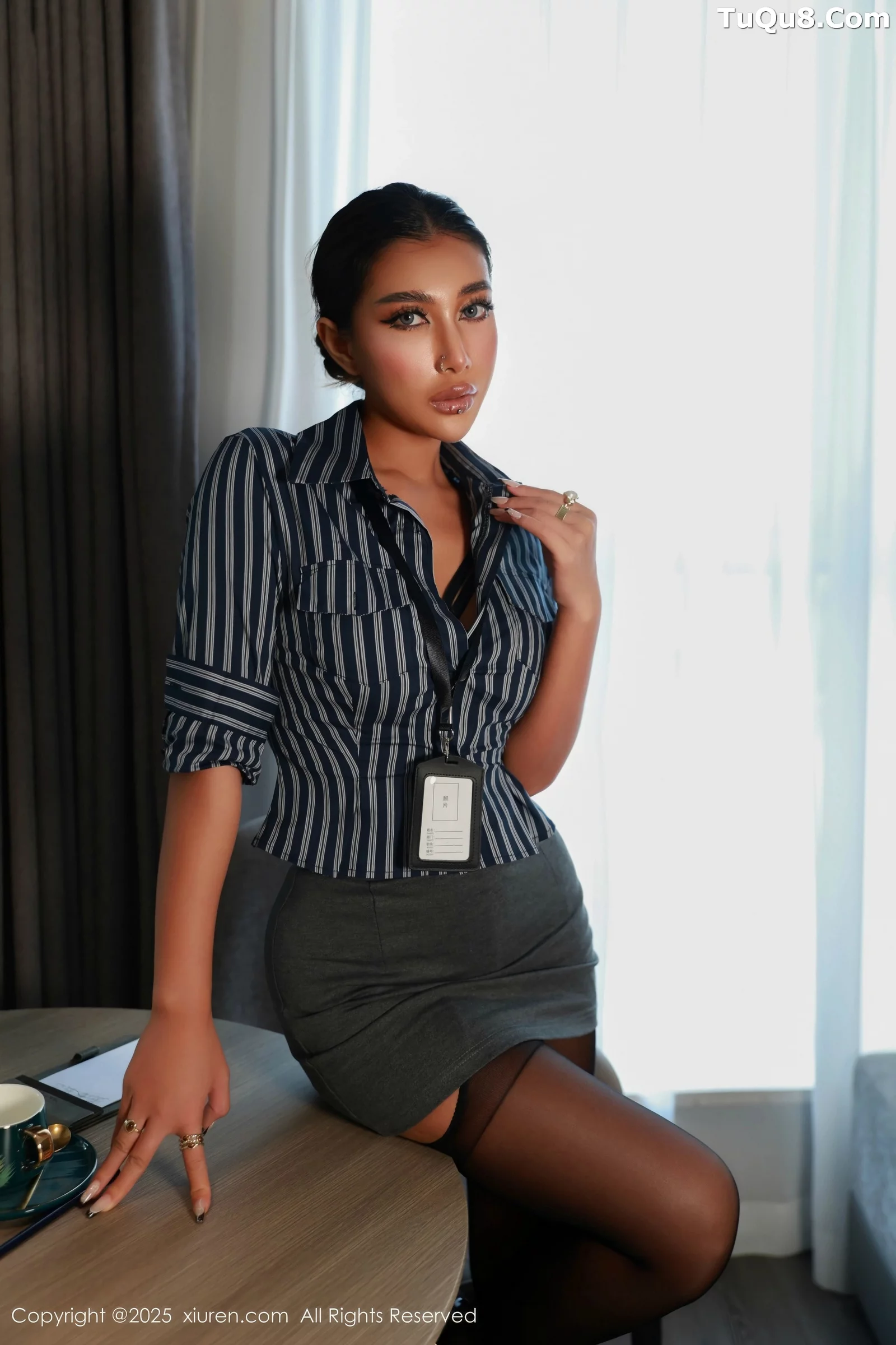 秀人集.com_[XiuRen秀人网]No.10670_模特FE-性感深色OL服饰露黑色内衣配黑丝吊袜秀曼妙身姿诱惑写真86P