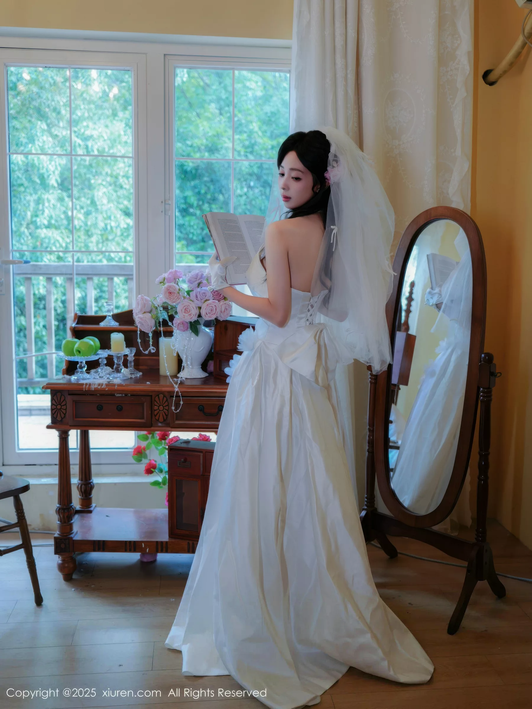 秀人集.com_[XiuRen秀人网]No.10769_新人模特朱朱molly性感白色婚纱配白色丝袜秀凹凸身材诱惑写真54P