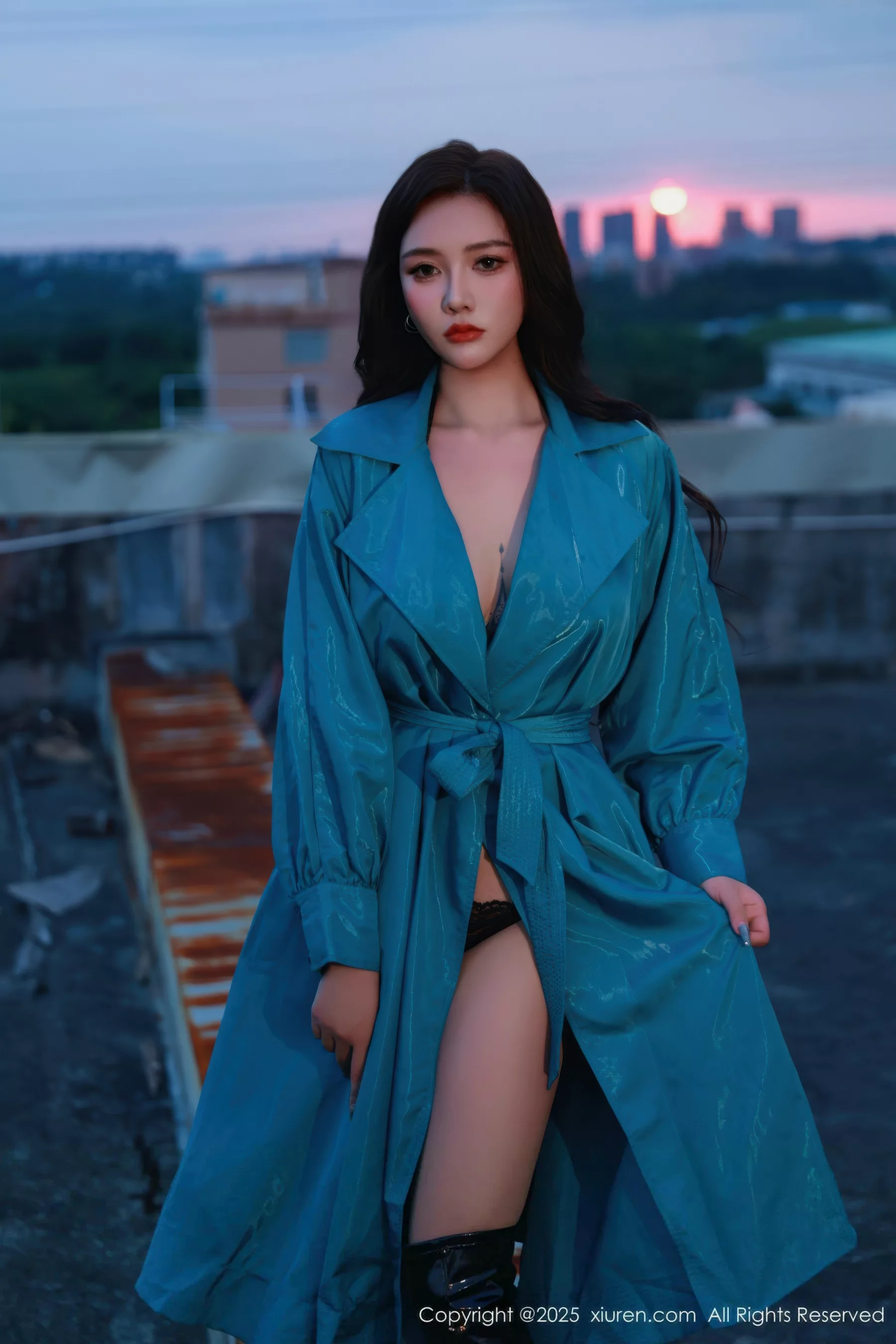 秀人集.com_[XiuRen秀人网]No.10776_模特娜比性感蓝色风衣露黑色蕾丝情趣内衣秀凹凸身材诱惑写真82P