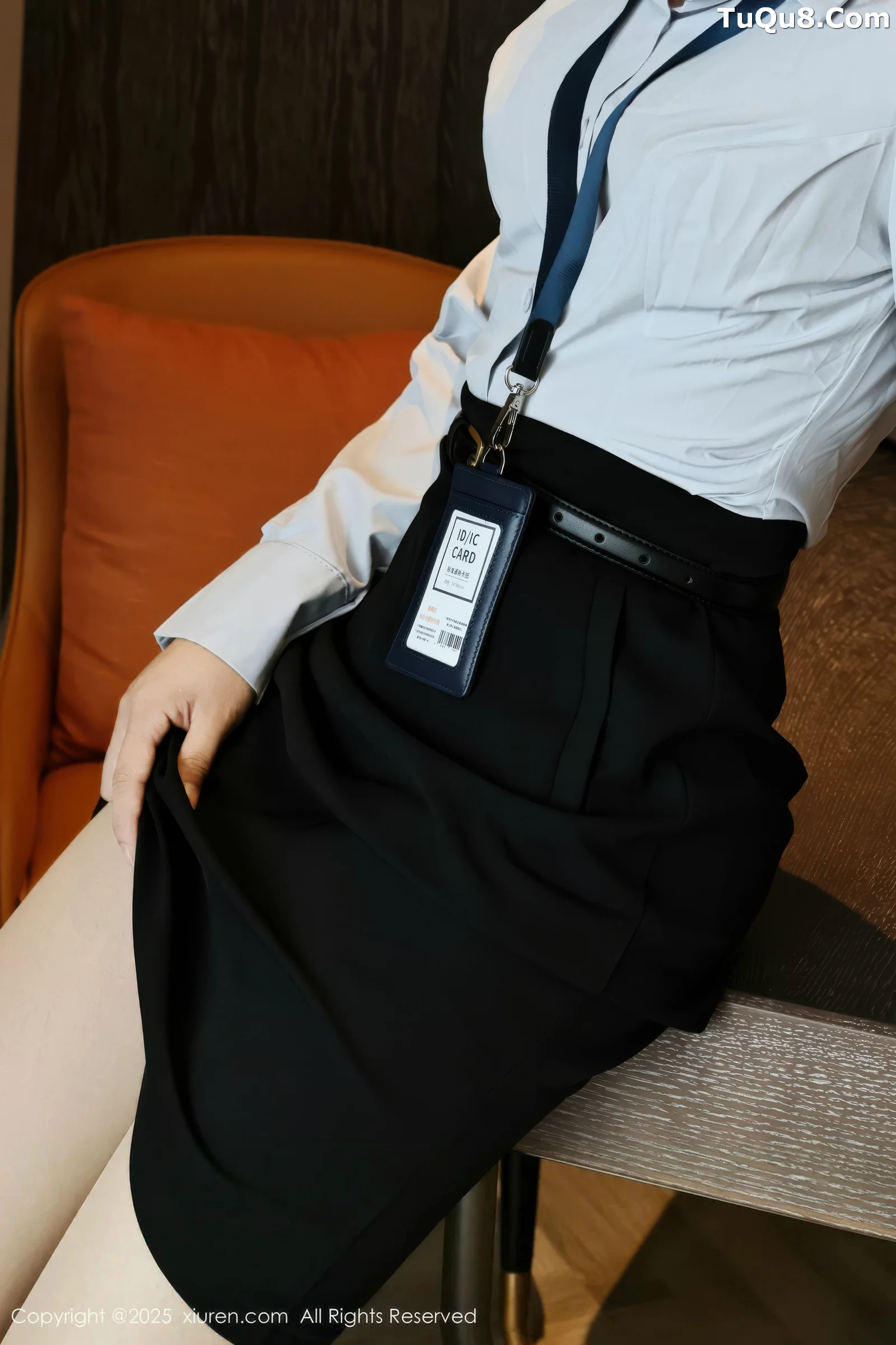 秀人集.com_[XiuRen秀人网]No.10674_模特糯梨子性感蓝色衬衫配黑短裙露超薄肉丝秀曼妙身姿诱惑写真60P