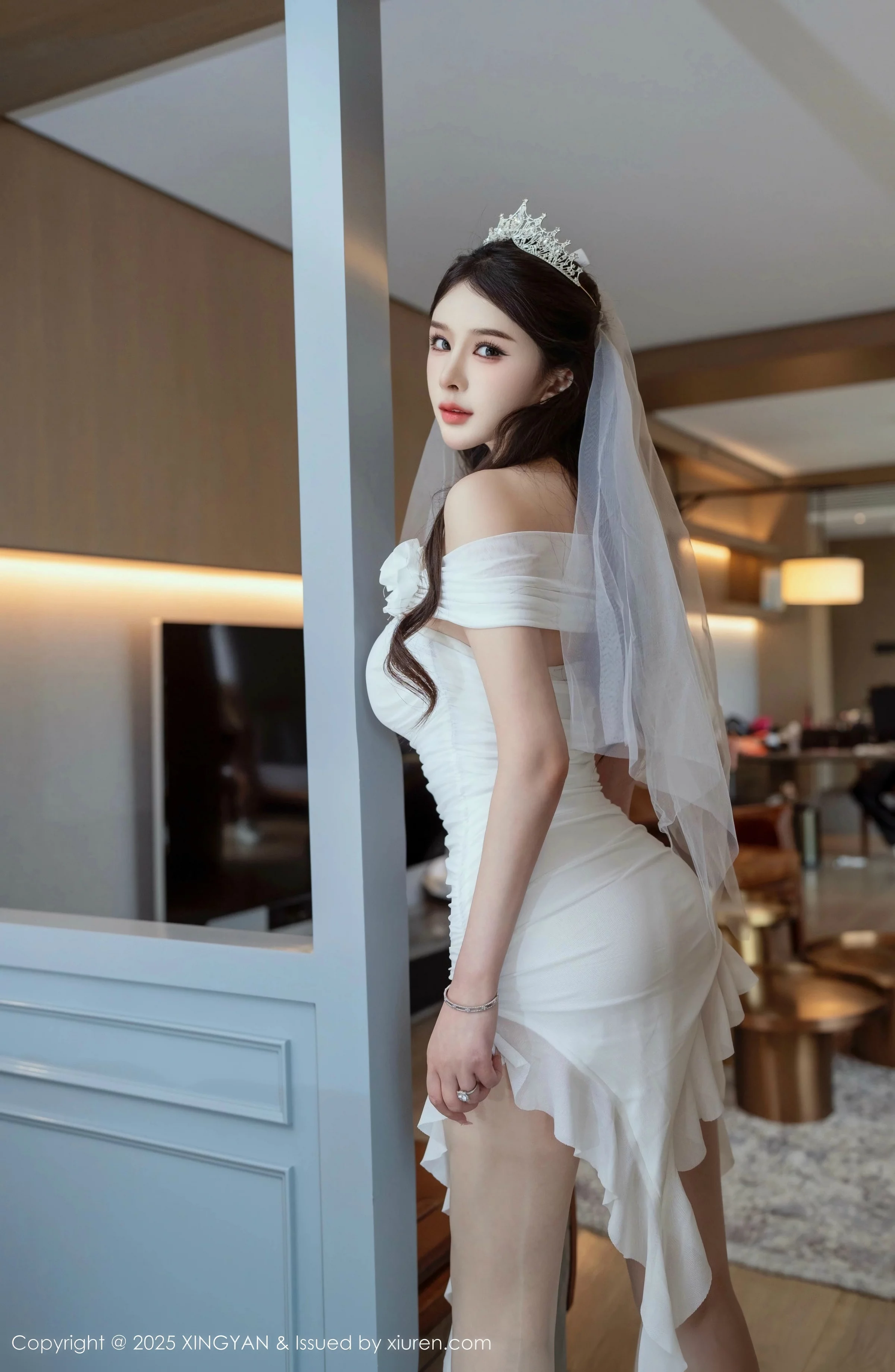 秀人集.com_[XINGYAN星颜社]VOL.388_女神李丽莎私房合集性感白色薄透婚纱服饰秀惹火身材诱惑写真61P