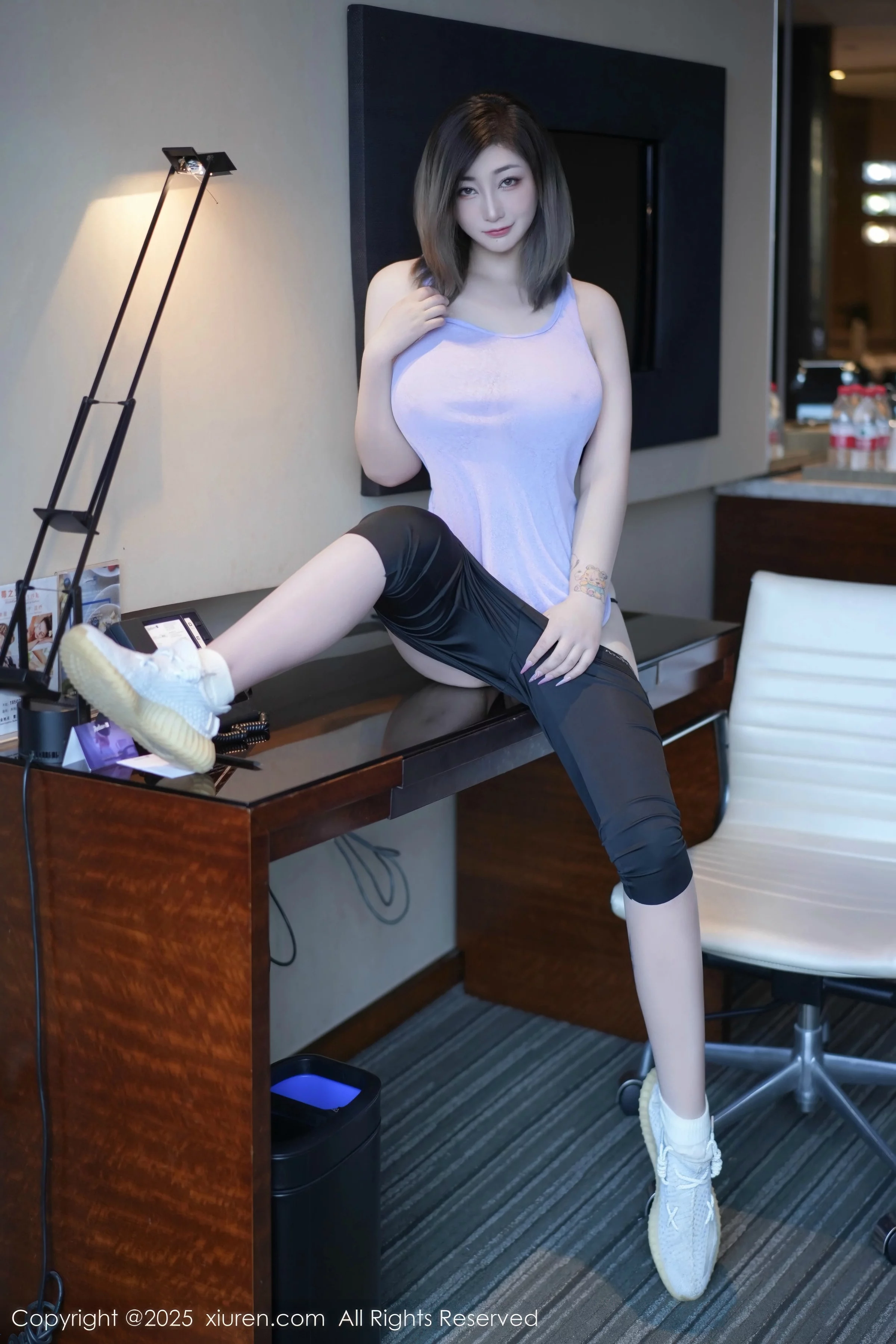 秀人集.com_[XiuRen秀人网]No.10682_女神妲己_Toxic性感紫灰色上衣配黑色短裤秀丰满身材诱惑写真52P