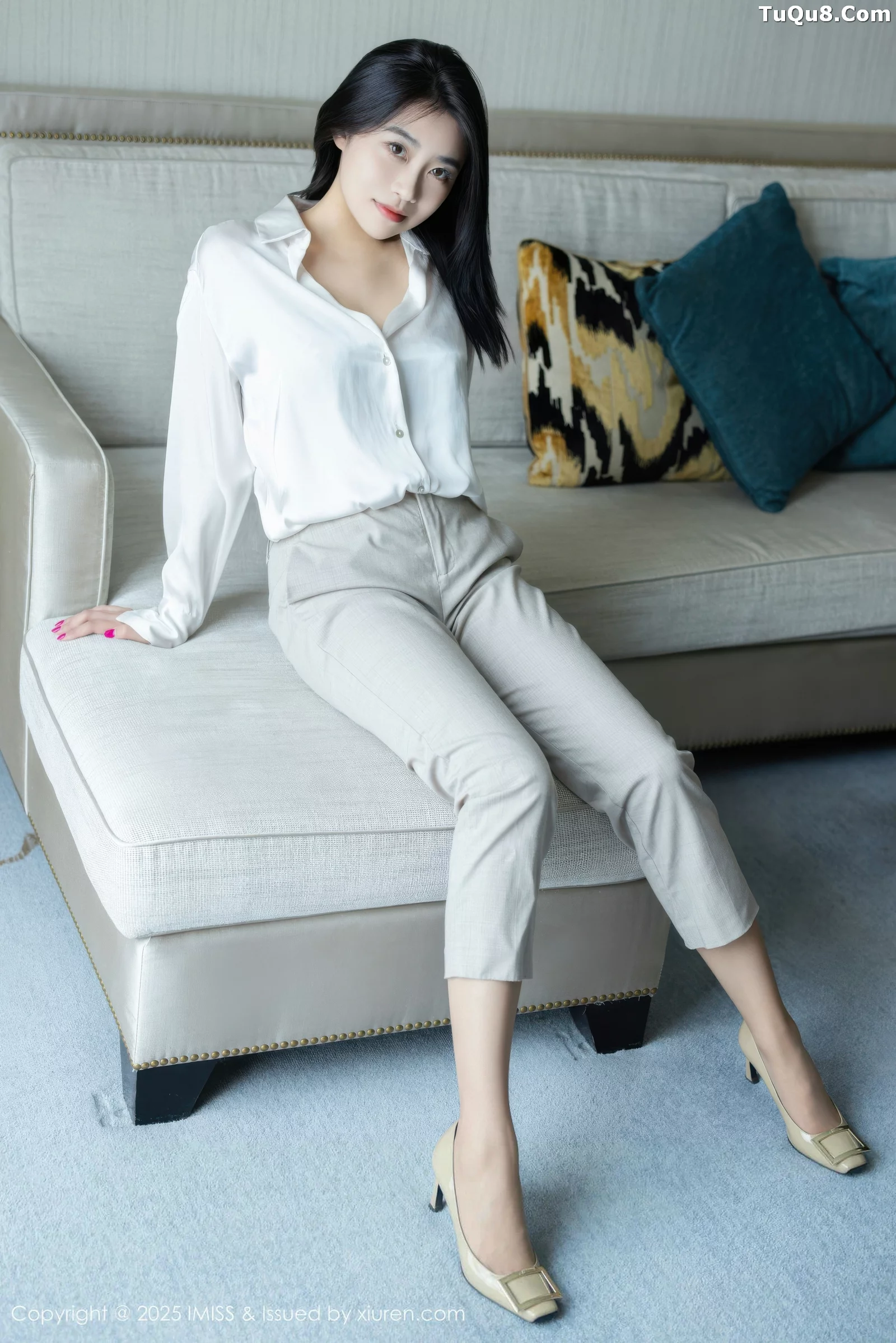 秀人集.com_[IMISS爱蜜社]Vol.800_女神许诺Sabrina性感白色OL服饰配超薄肉丝秀完美身材诱惑写真86P