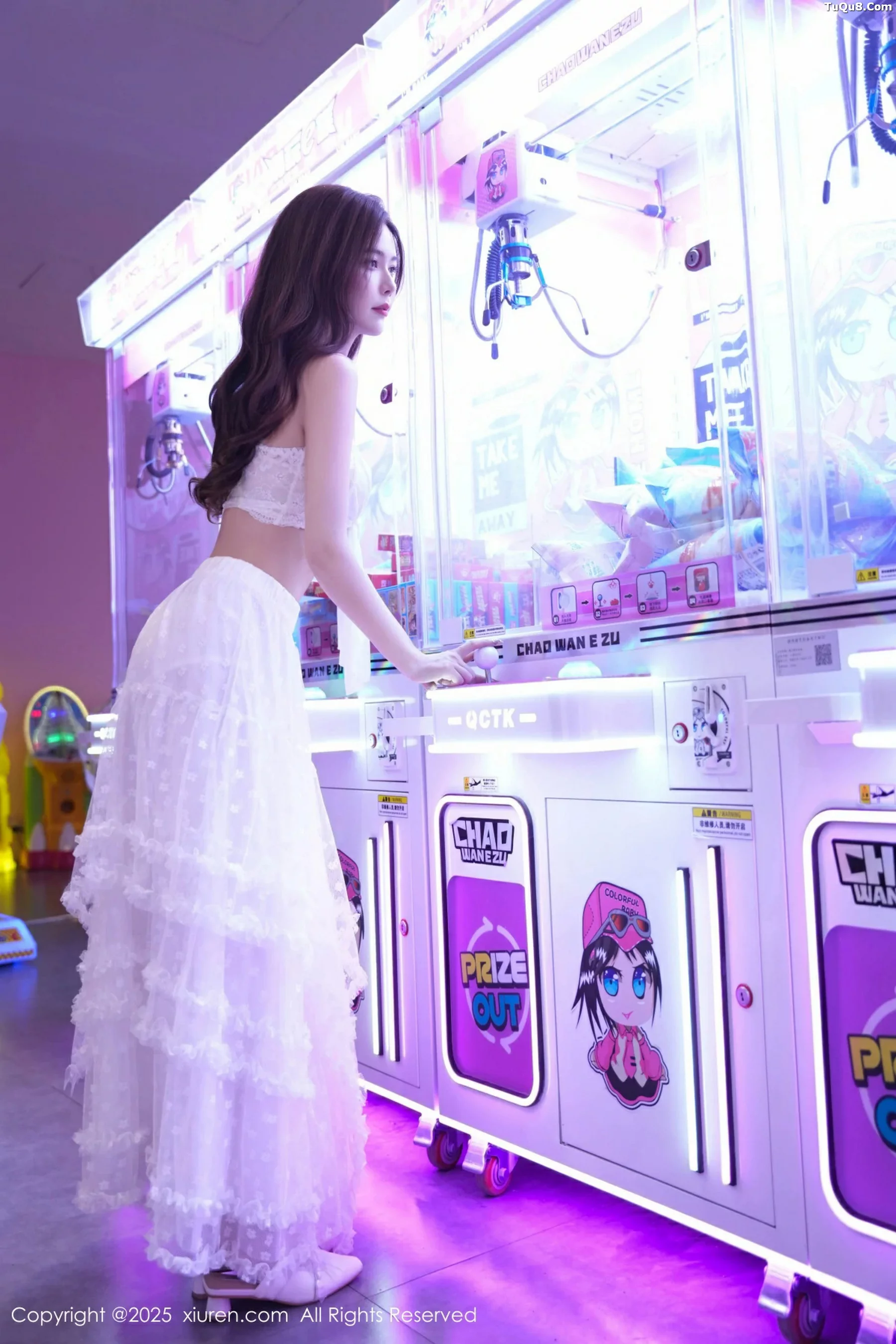 秀人集.com_[XiuRen秀人网]No.10791_模特拍黄瓜girl性感白色连衣裙露白色内衣秀曼妙身材诱惑写真74P