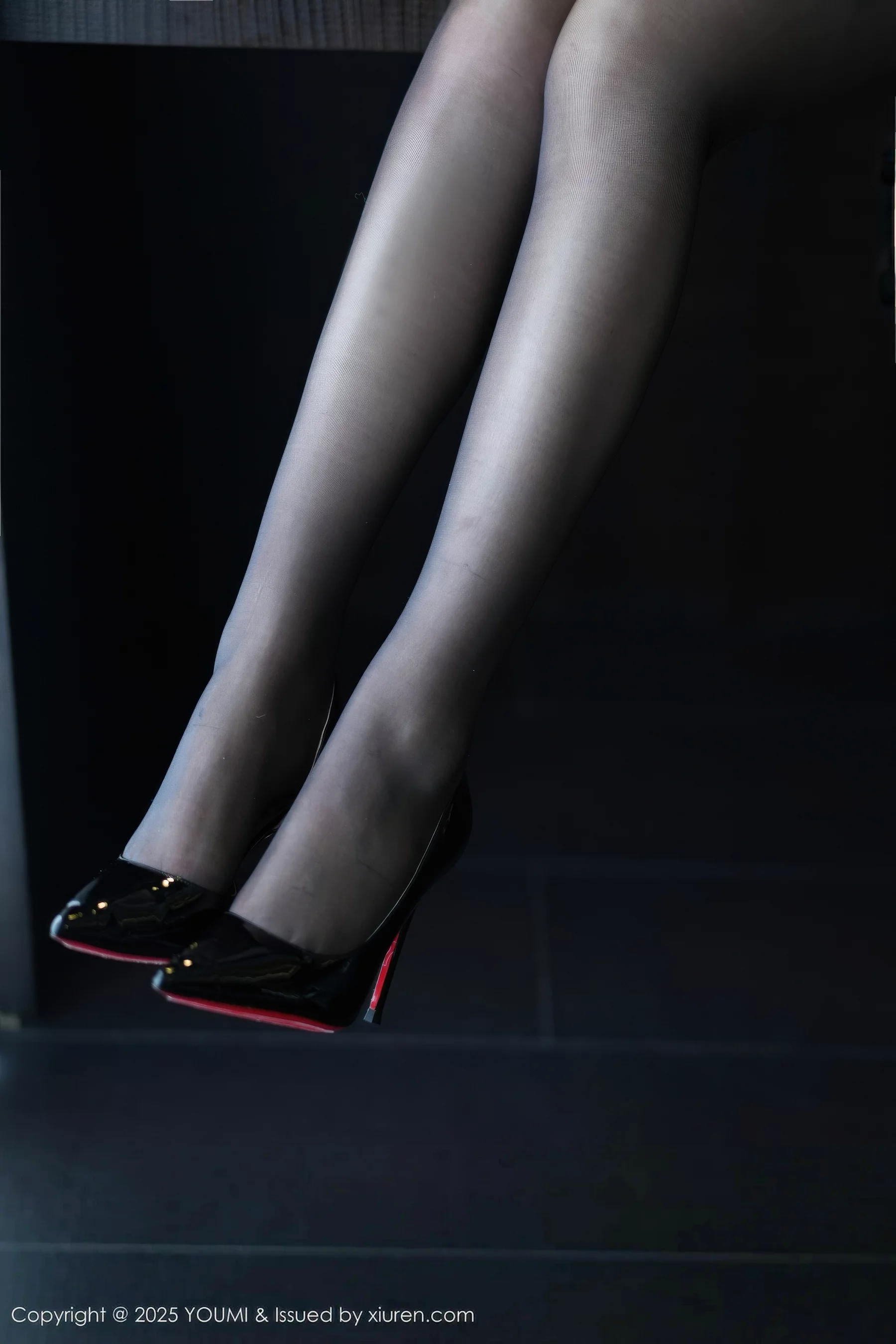 秀人集.com_[YouMi尤蜜荟]Vol.1172_模特桃桃·夭夭twins黑色蕾丝内衣配超薄黑丝秀完美身材诱惑写真90P